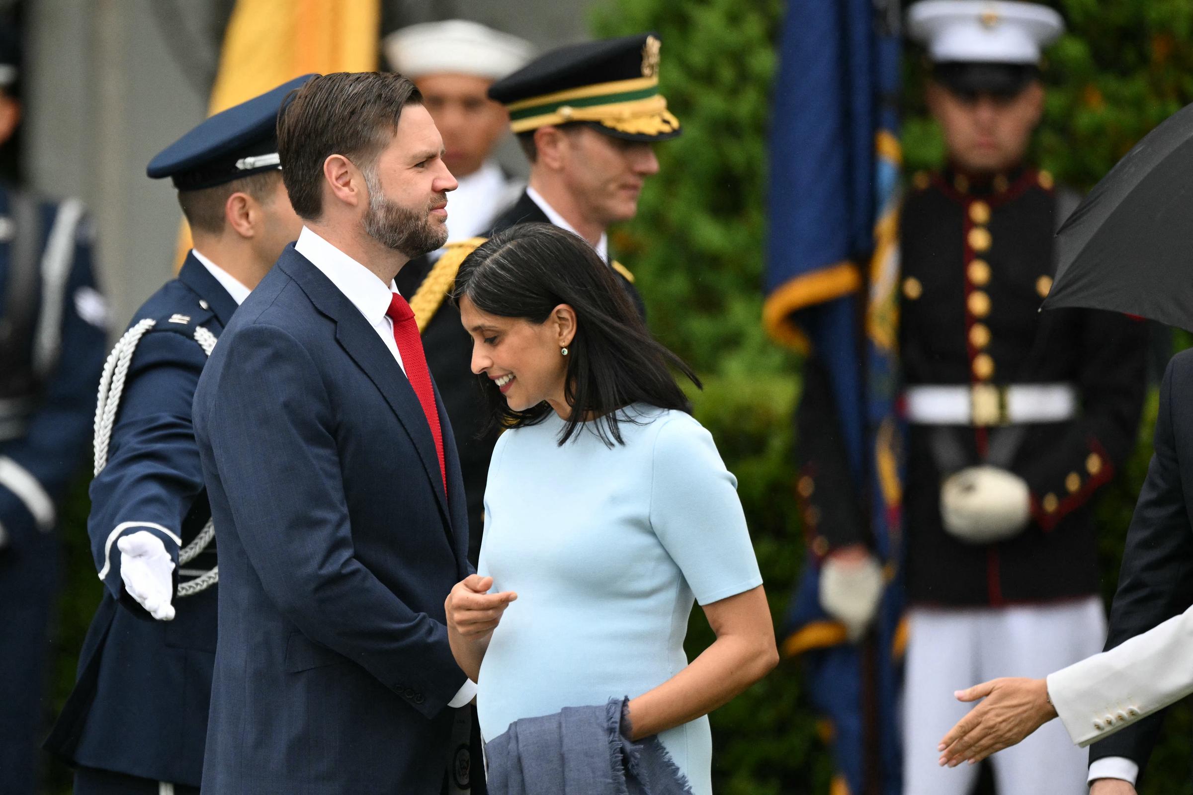 The NYT piece contrasted today's body-conscious maternity fashion with the looser styles worn by political figures such as Jacqueline Kennedy and Cherie Blair during their pregnancies. | Source: Getty Images