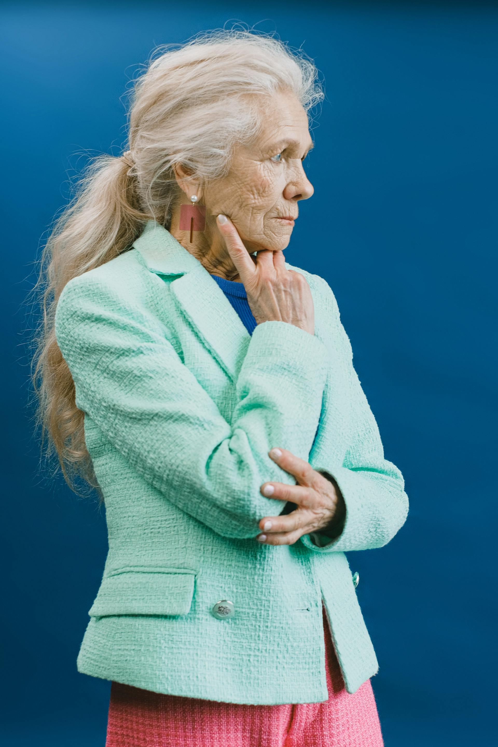 An upset older lady | Source: Pexels