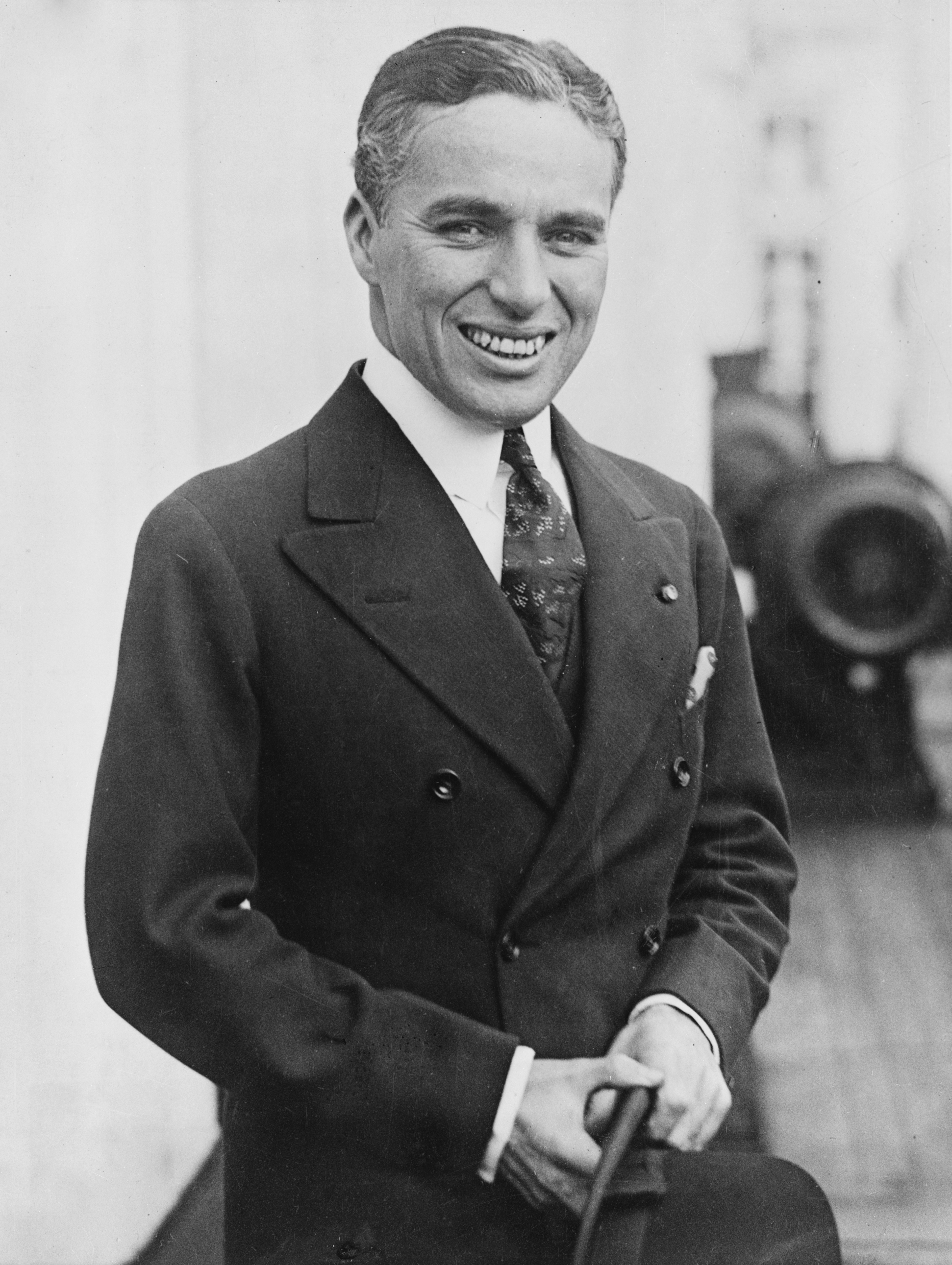 Charlie Chaplin, lächelnd am 1. Januar 1925 | Quelle: Getty Images