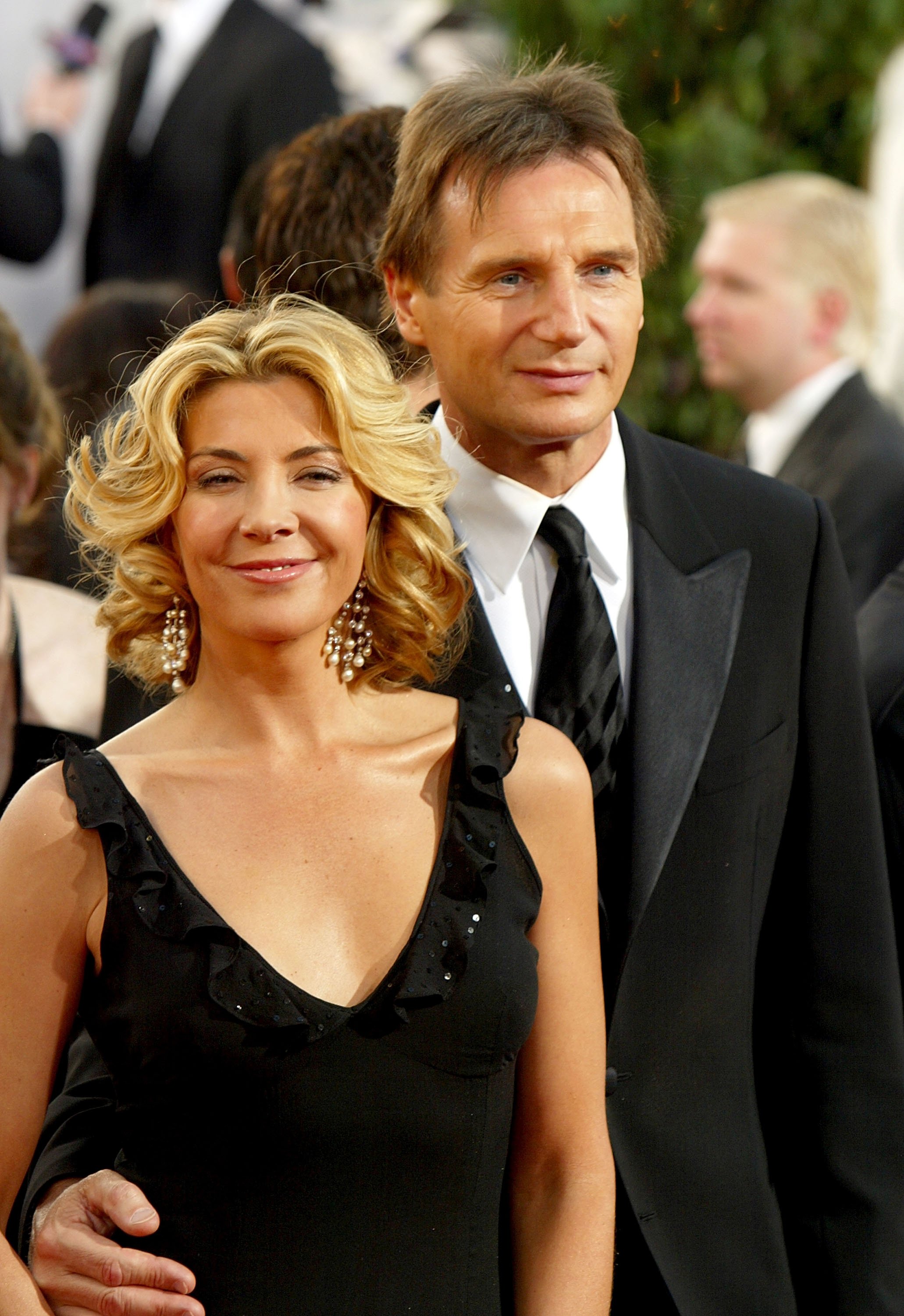 Der Schauspieler Liam Neeson und seine Frau Natasha Richardson besuchen die 62. jährlichen Golden Globe Awards im Beverly Hilton Hotel am 16. Januar 2005 in Beverly Hills, Kalifornien. | Quelle: Getty Images