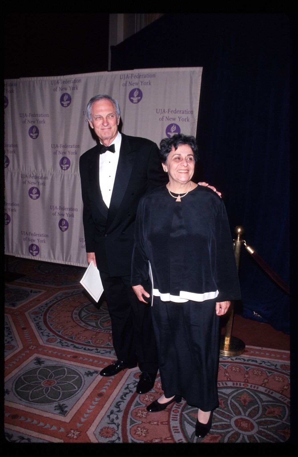 Alan Alda attends awards ceremony with his wife Arlene May 11, 1999 in New York City. | Source: Getty Images
