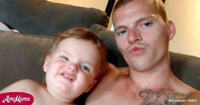 Heartwarming moment devoted dad gets son’s surgery scar tattooed on his head