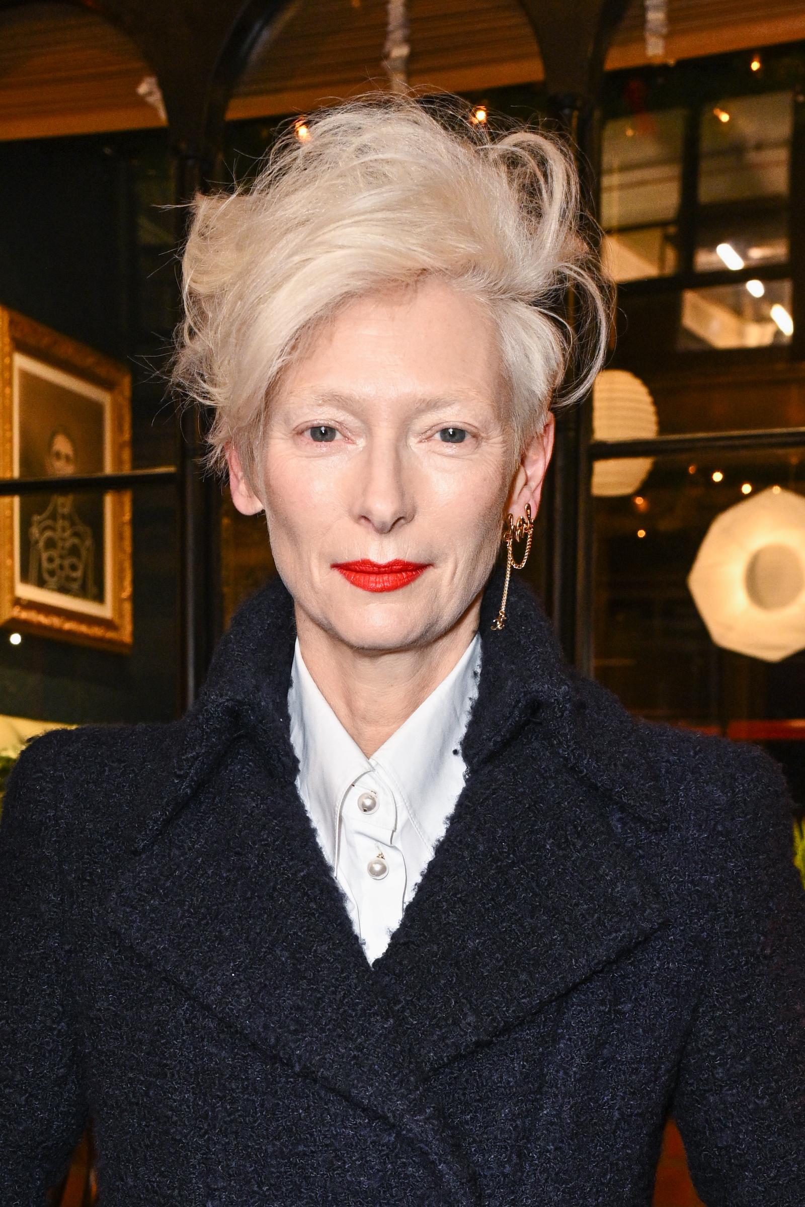 Tilda Swinton at the CHANEL Metiers D'Art Show on December 7, 2023, in Manchester, England. | Source: Getty Images