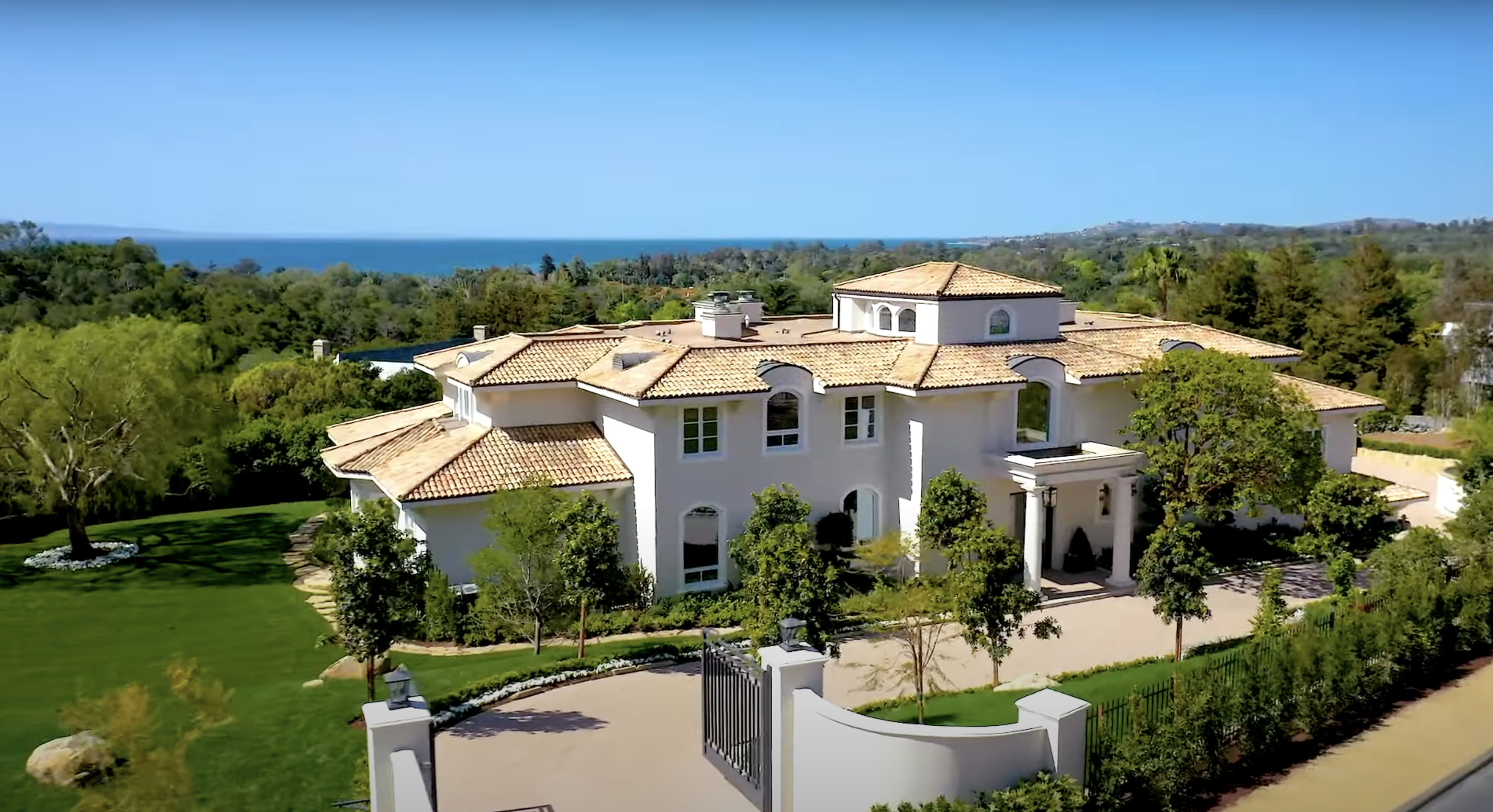 Cameron Diaz's Montecito, California home on April 14, 2022 | Source: YouTube/Cristal Clarke