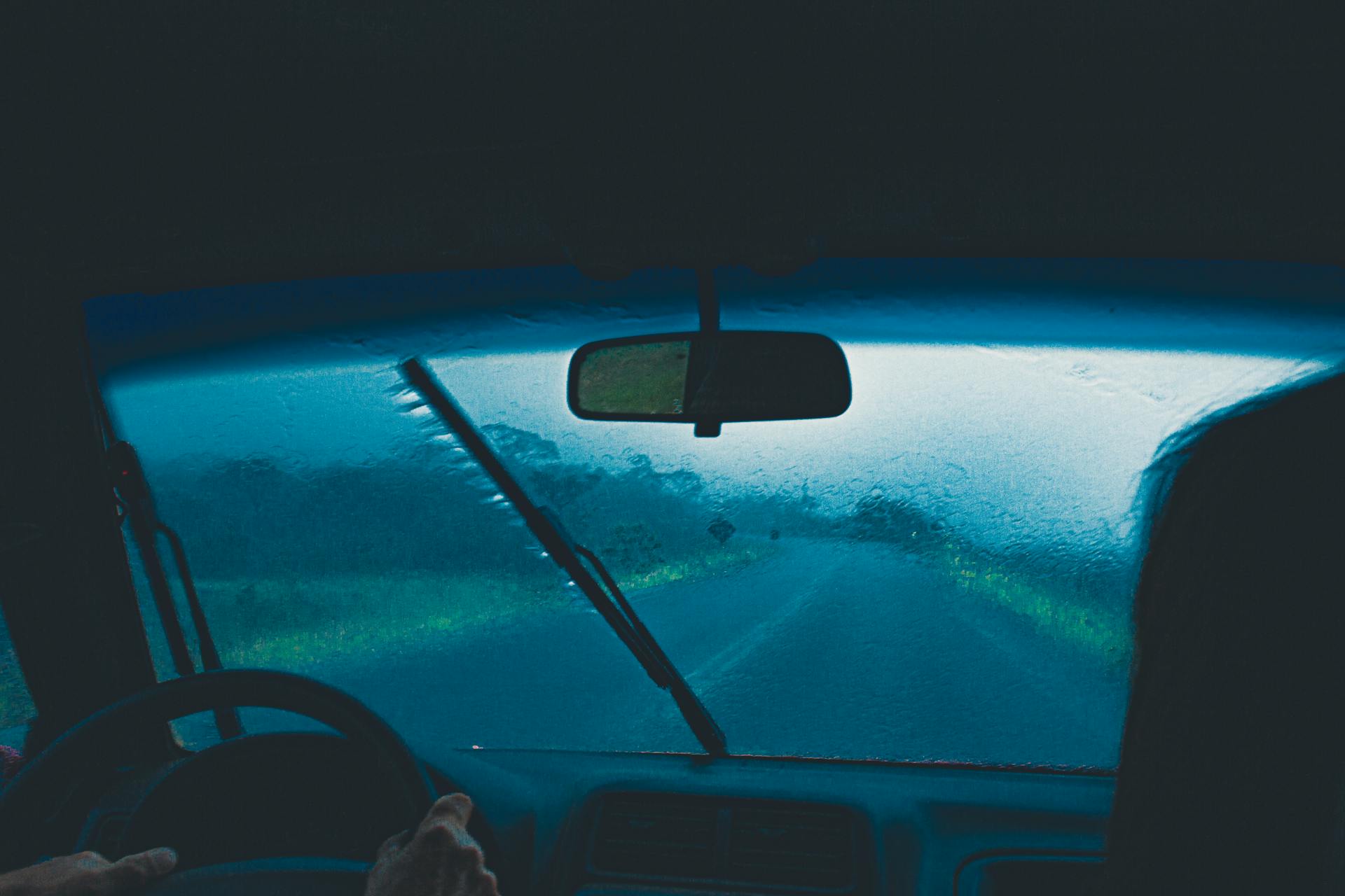 A person driving in the rain | Source: Pexels