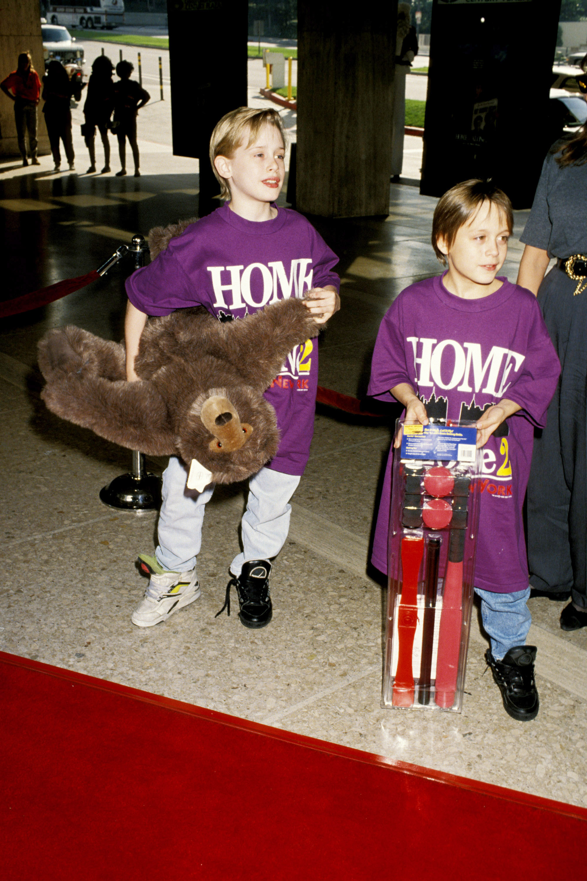 Macaulay and Kieran Culkin on November 15, 1992 | Source: Getty Images