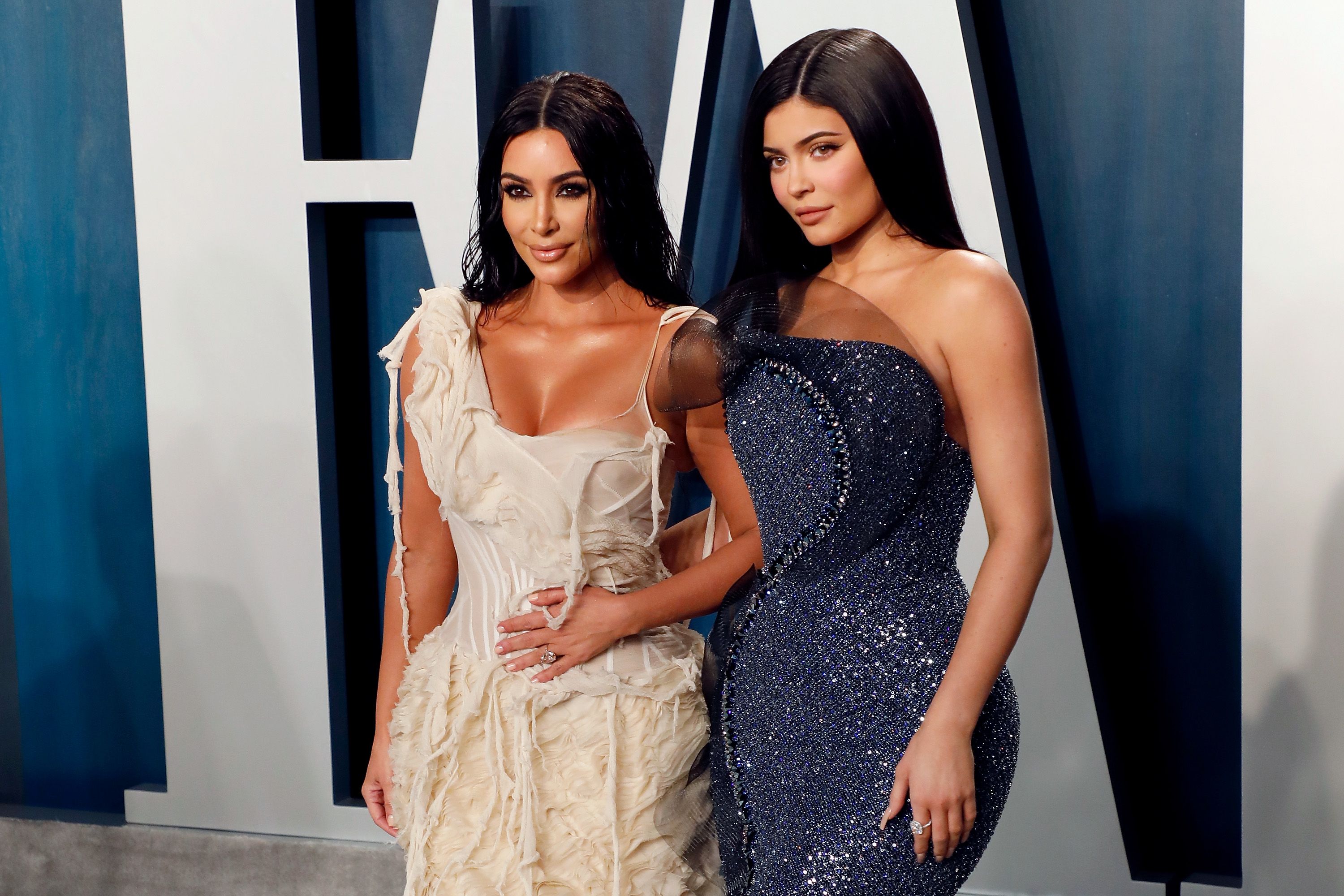 Kim Kardashian West and Kylie Jenner at the Vanity Fair Oscars Afterparty 2020| Photo: Getty Images