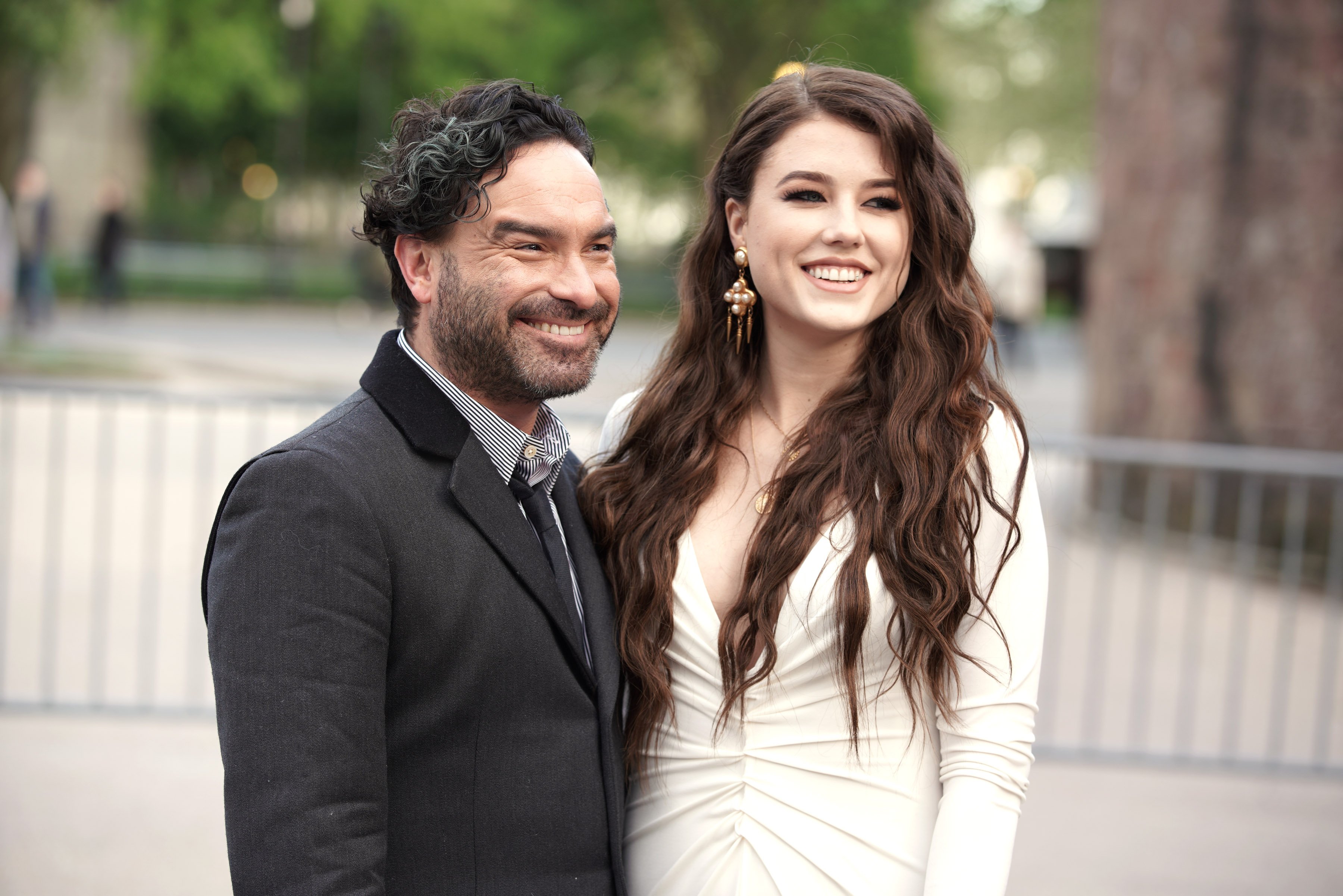 ohnny Galecki and Alaina Meyer arrive at the Statue Of Liberty Museum Opening Celebration at Battery Park on May 15, 2019 in New York City. | Source: Getty Images