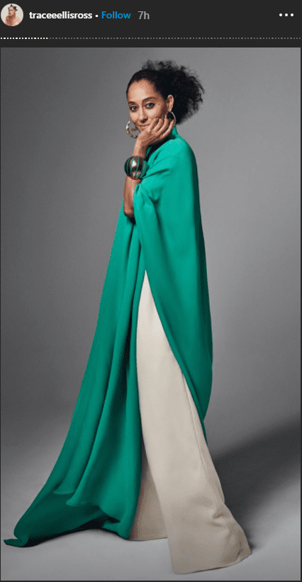 Former model Tracee Ellis Ross in an elegant blue-green top and white palazzo pants. | Photo: instagram.com/traceeellisross