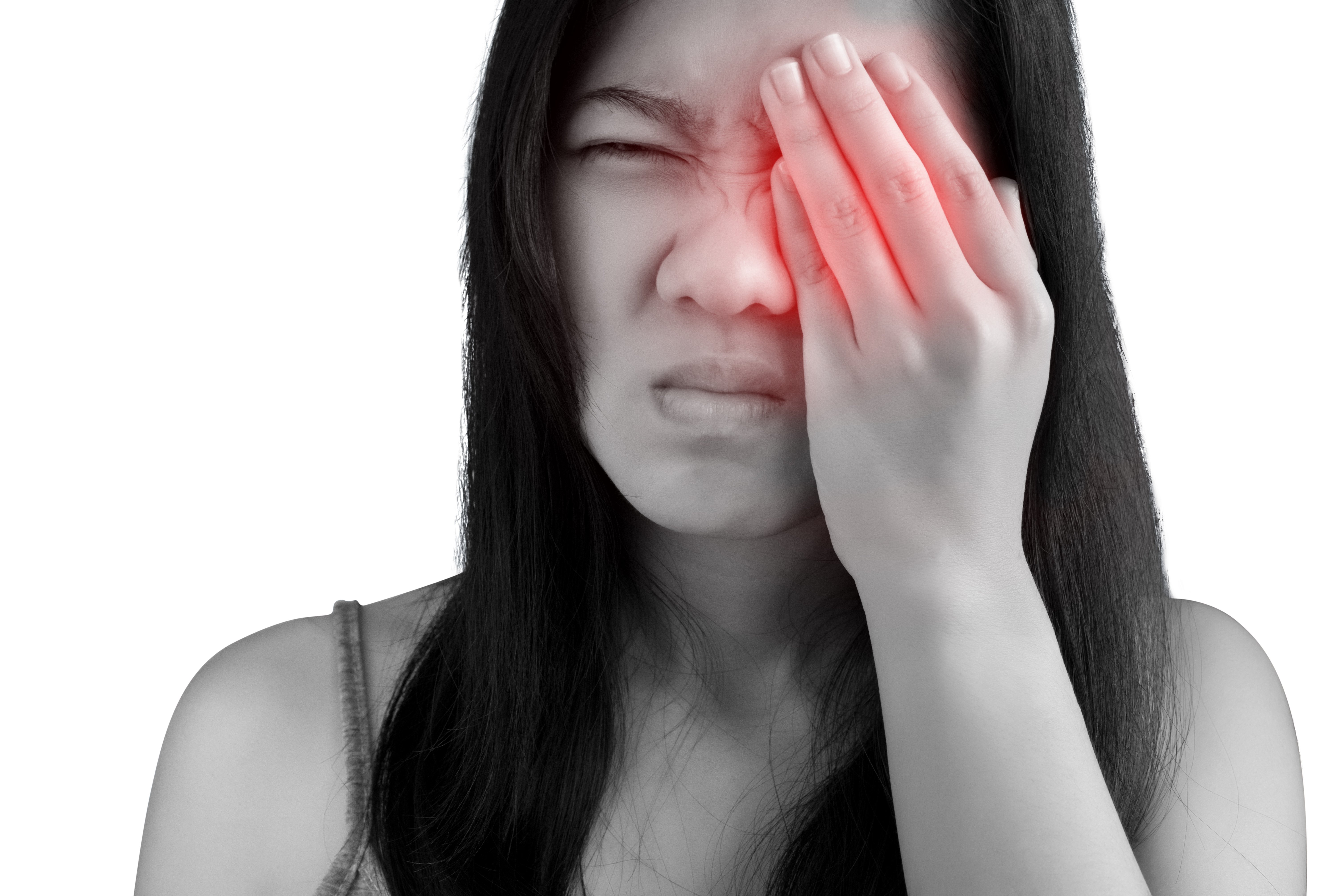 Mujer con dolor en el ojo. | Foto: Shutterstock Mujer con dolor en el ojo. | Foto: Shutterstock