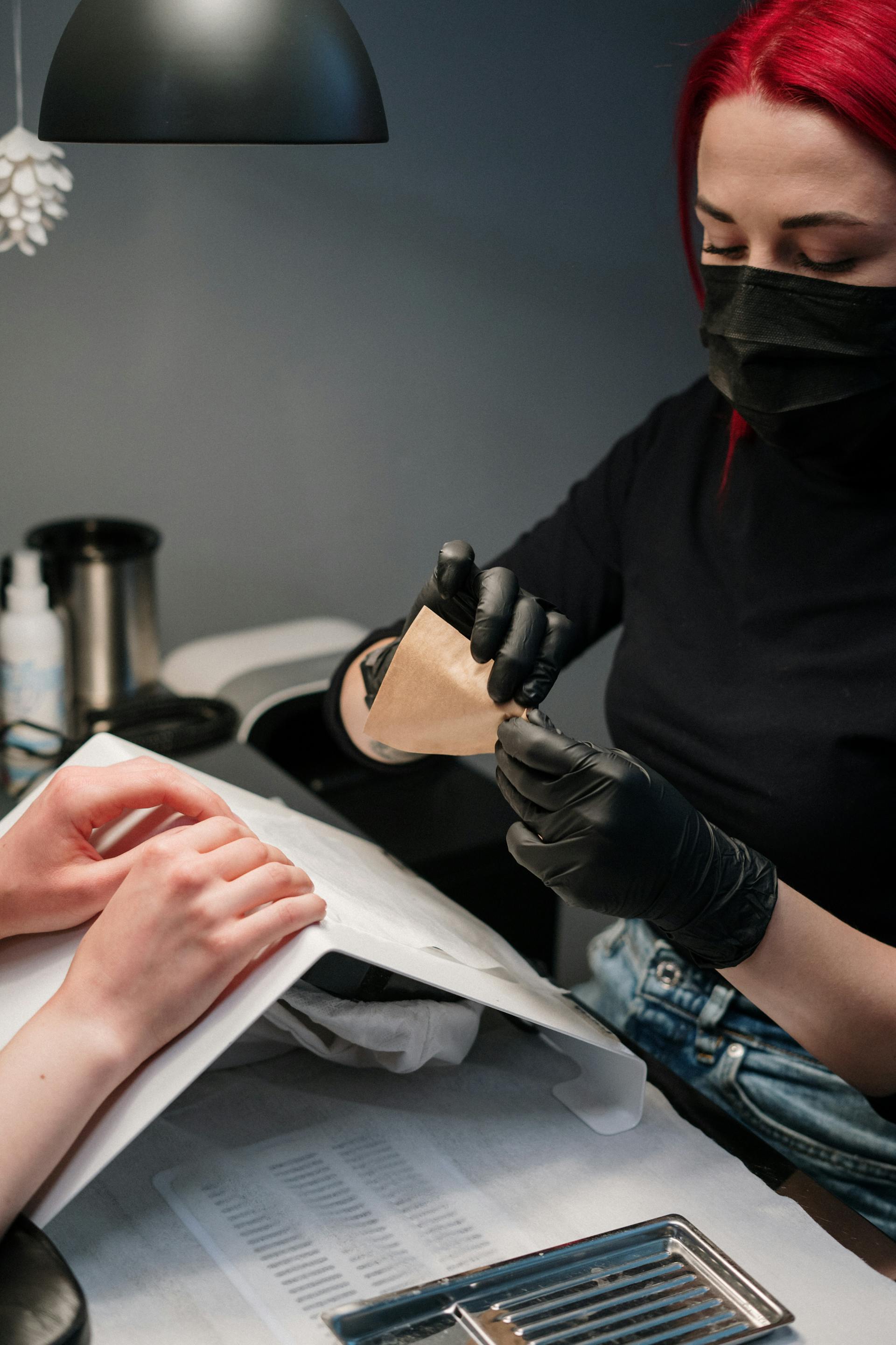 A person getting their nails done | Source: Pexels