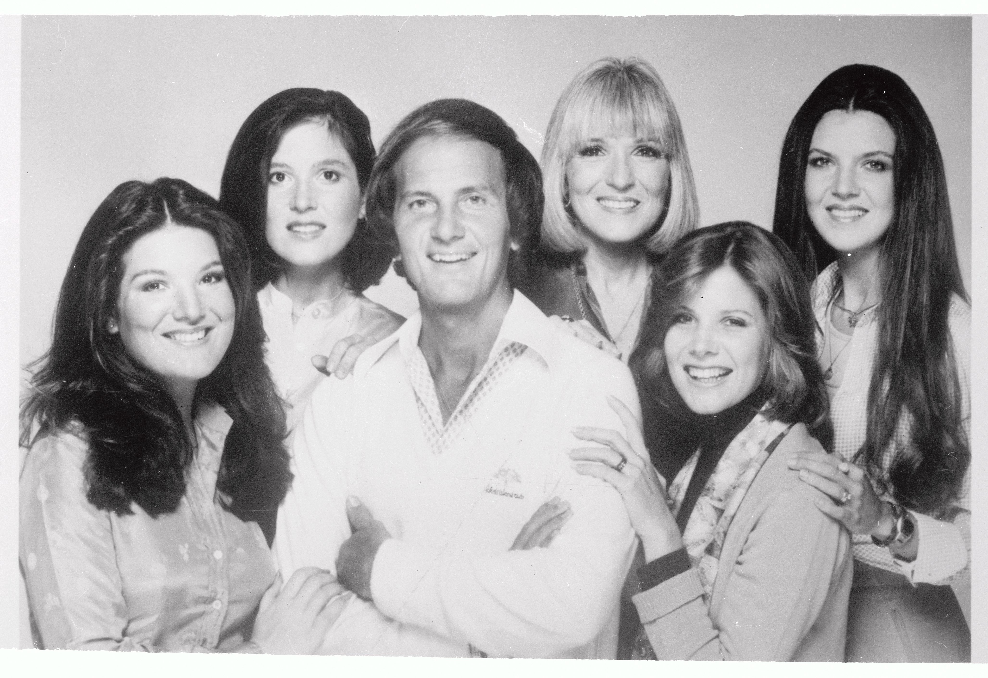 Laury, Lindy, Pat, Shirley, Debby, and Cherry Boone at a taping for "Pat Boone and Family" on March 31, 1978, in Hollywood. | Source: Getty Images