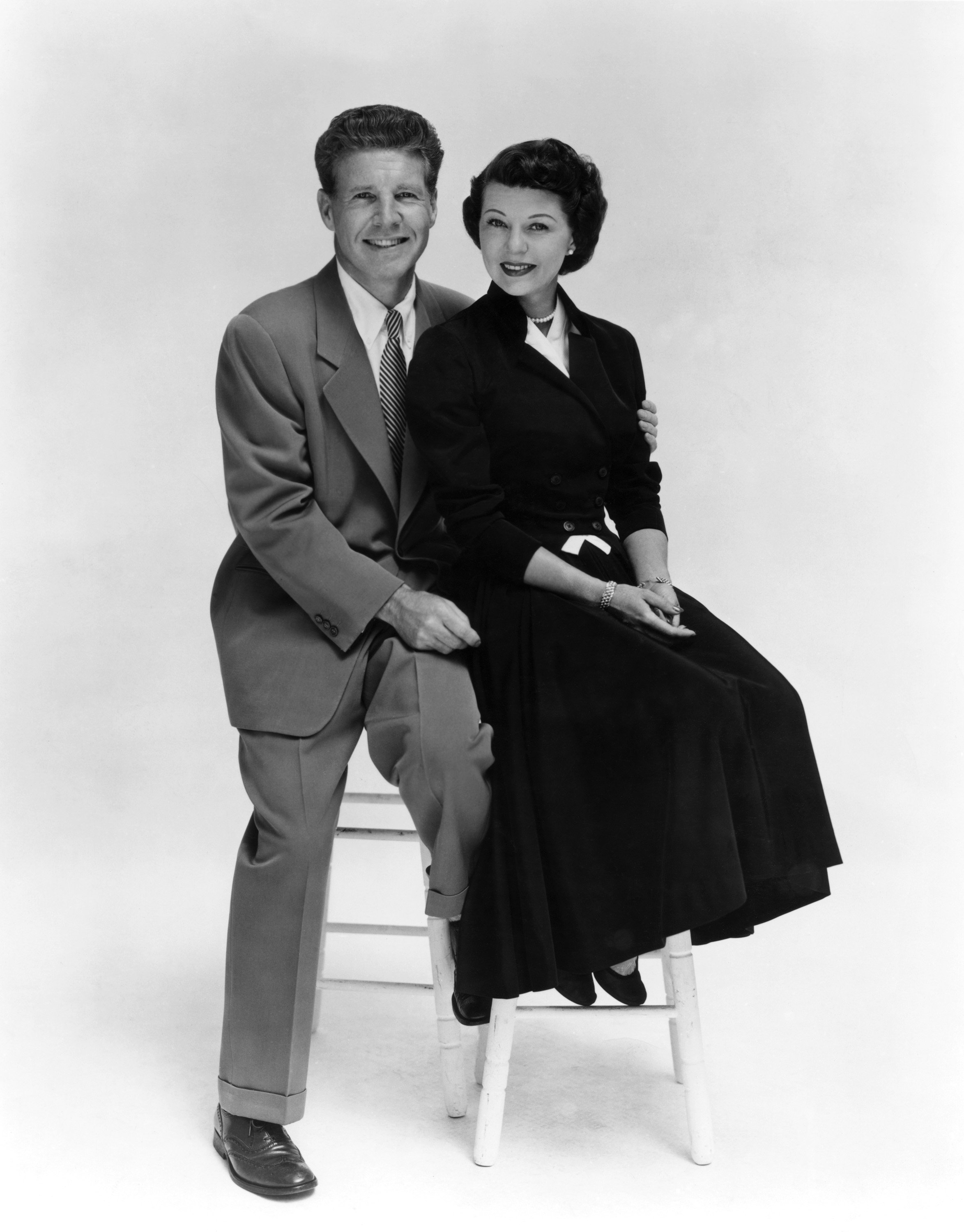 Ozzie Nelson and Harriet Nelson on "The Adventures of Ozzie and Harriet" in an unspecified image. | Source: NBCU Photo Bank/NBCUniversal/Getty Images