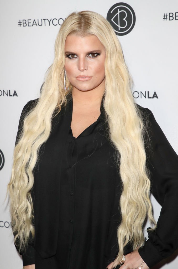 Jessica Simpson attends the Beautycon Festival LA 2018 at the Los Angeles Convention Center. | Photo: Getty Images