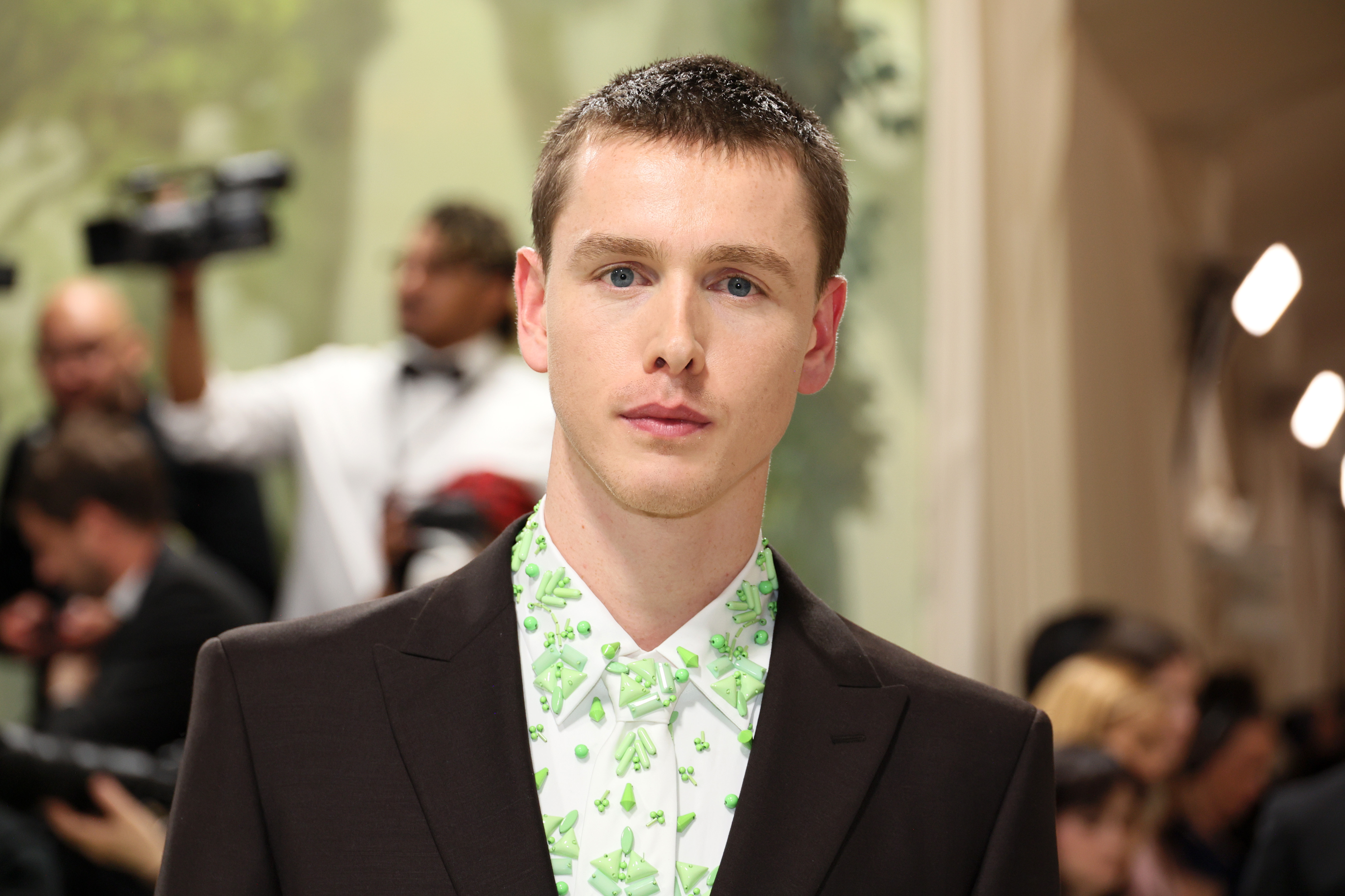 Harris Dickinson attends The 2024 Met Gala at The Metropolitan Museum of Art on May 06, 2024, in New York City. | Source: Getty Images