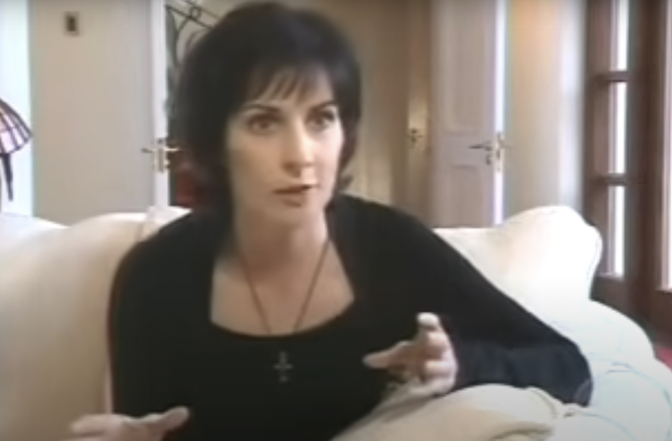 The musical star during a 2001 interview from a video dated January 26, 2022. | Source: YouTube/AndreW