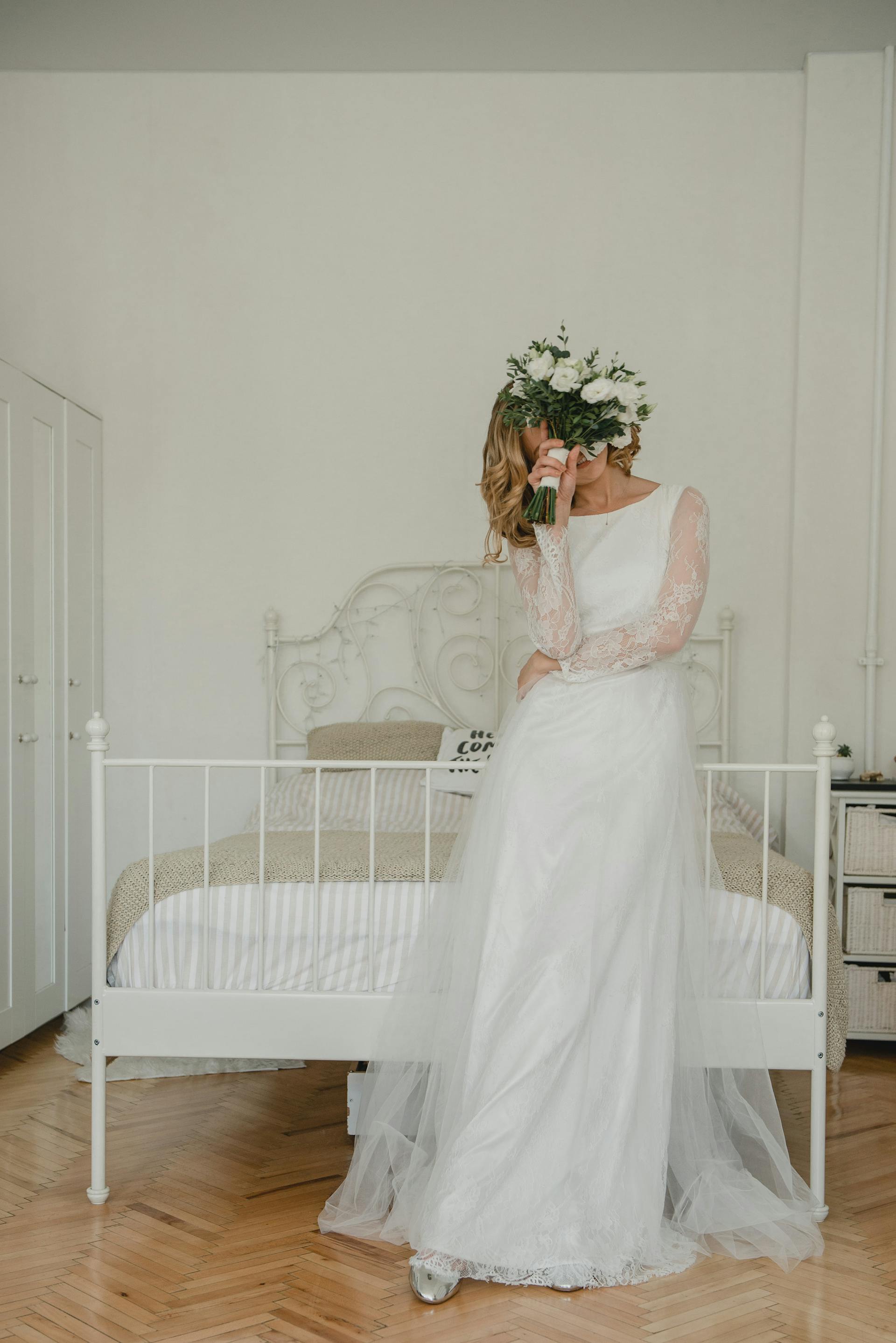 A bride in a dressing room | Source: Pexels