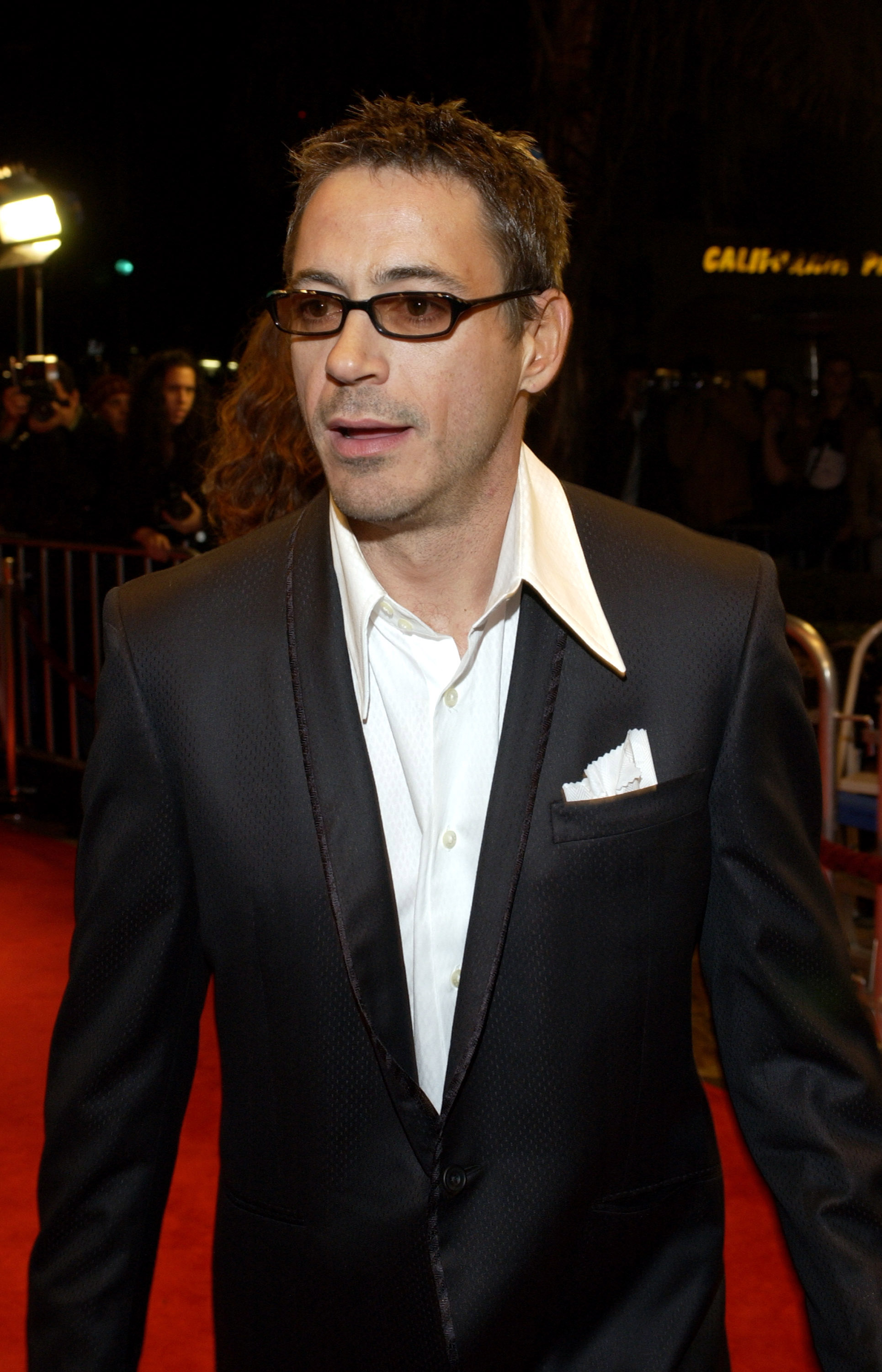 Robert Downey Jr. on the red carpet of the premiere of "Gothika" at Mann Village Theatre in Westwood, California | Source: Getty Images