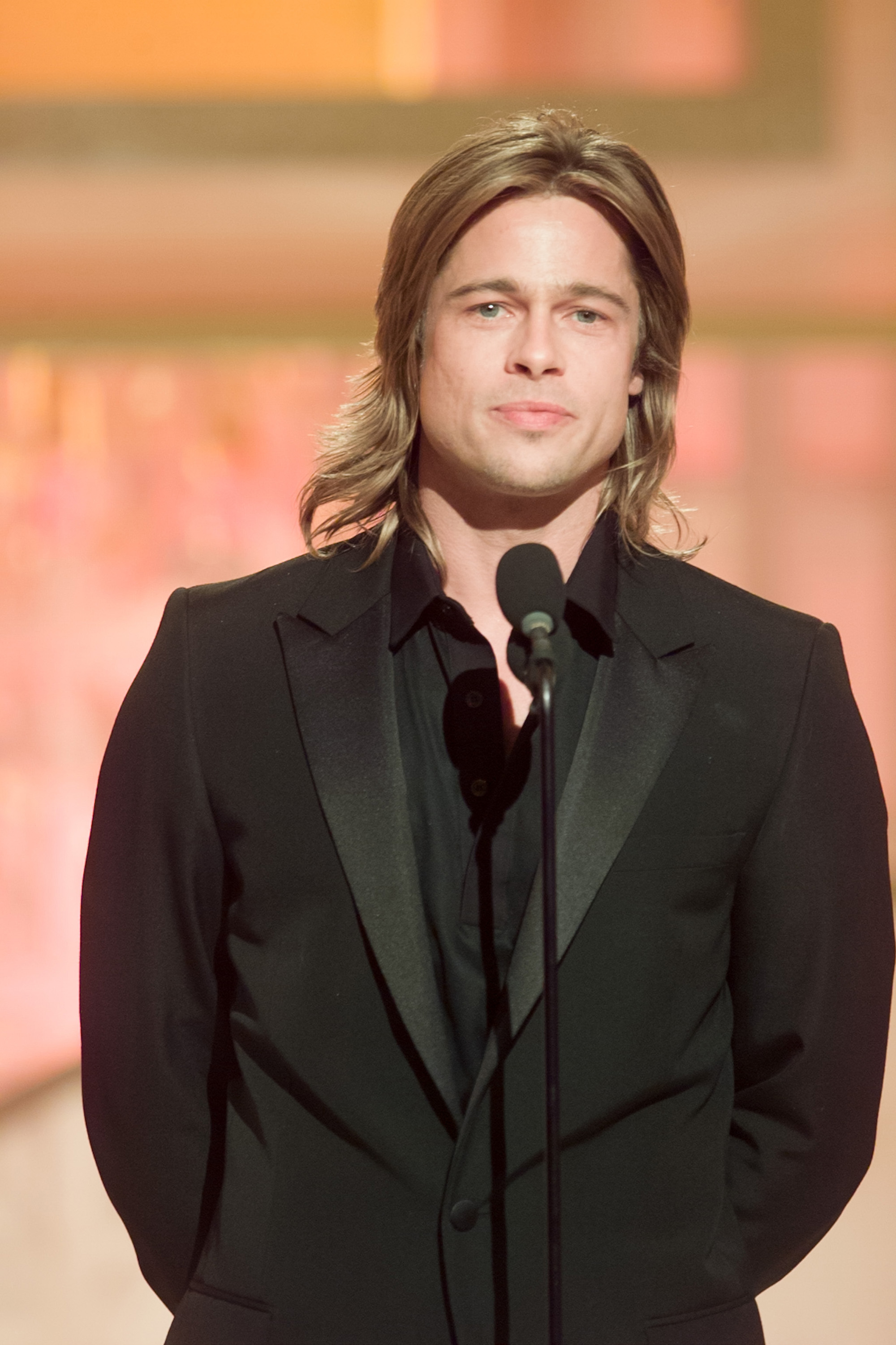 Brad Pitt onstage at the 60th Annual Golden Globe Awards on January 19, 2003. | Source: Getty Images