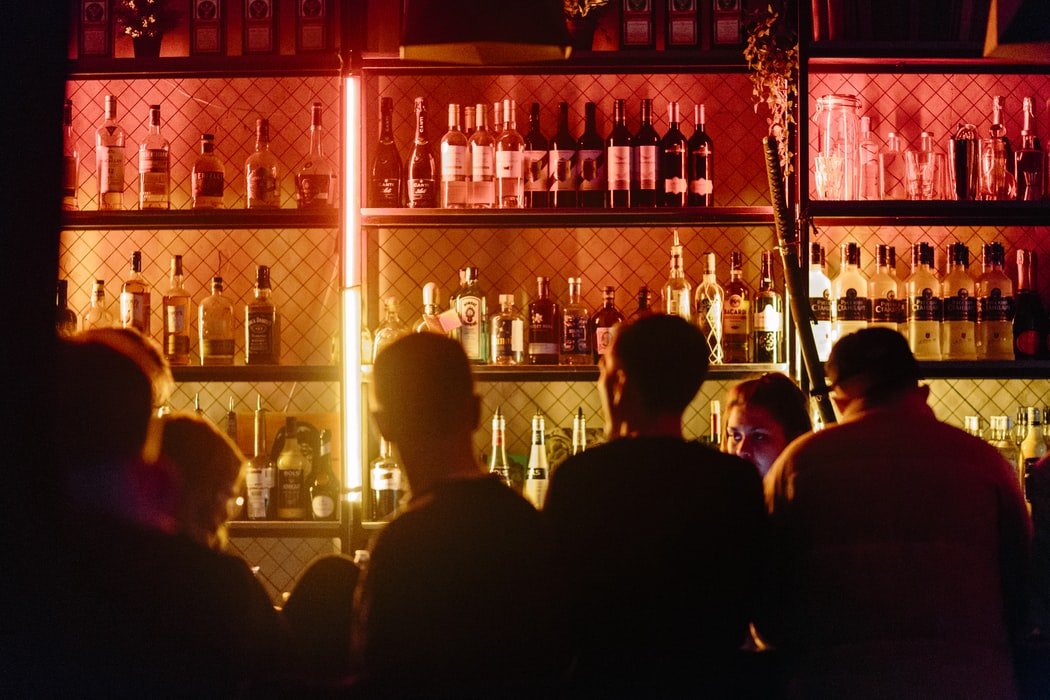 People in a bar | Source: Unsplash