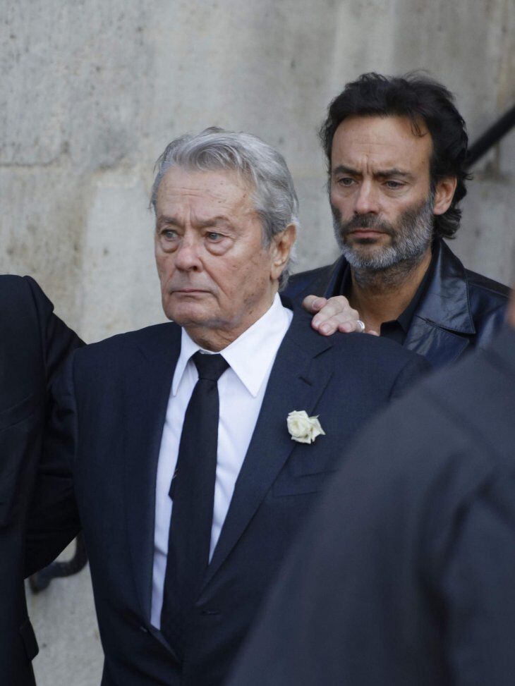 Alain Delon A Regresse Son Fils Anthony Parle De Sa Sante Apres Son Avc