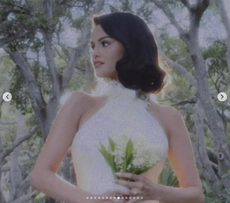 Selena Gomez posing with her bouquet at her wedding to Benny Blanco | Source: Instagram/selenagomez