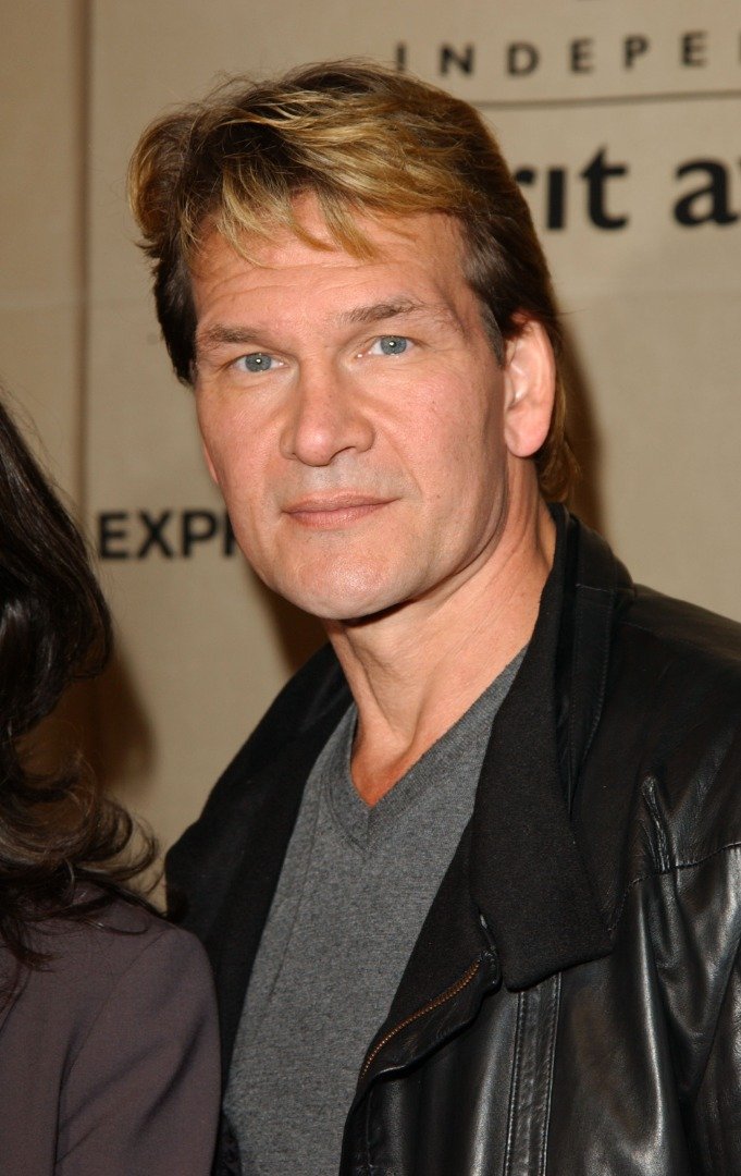 Actor Patrick Swayze poses backstage during the 2003 IFP Independent Spirit Awards on March 22, 2003 | Source: Getty Images