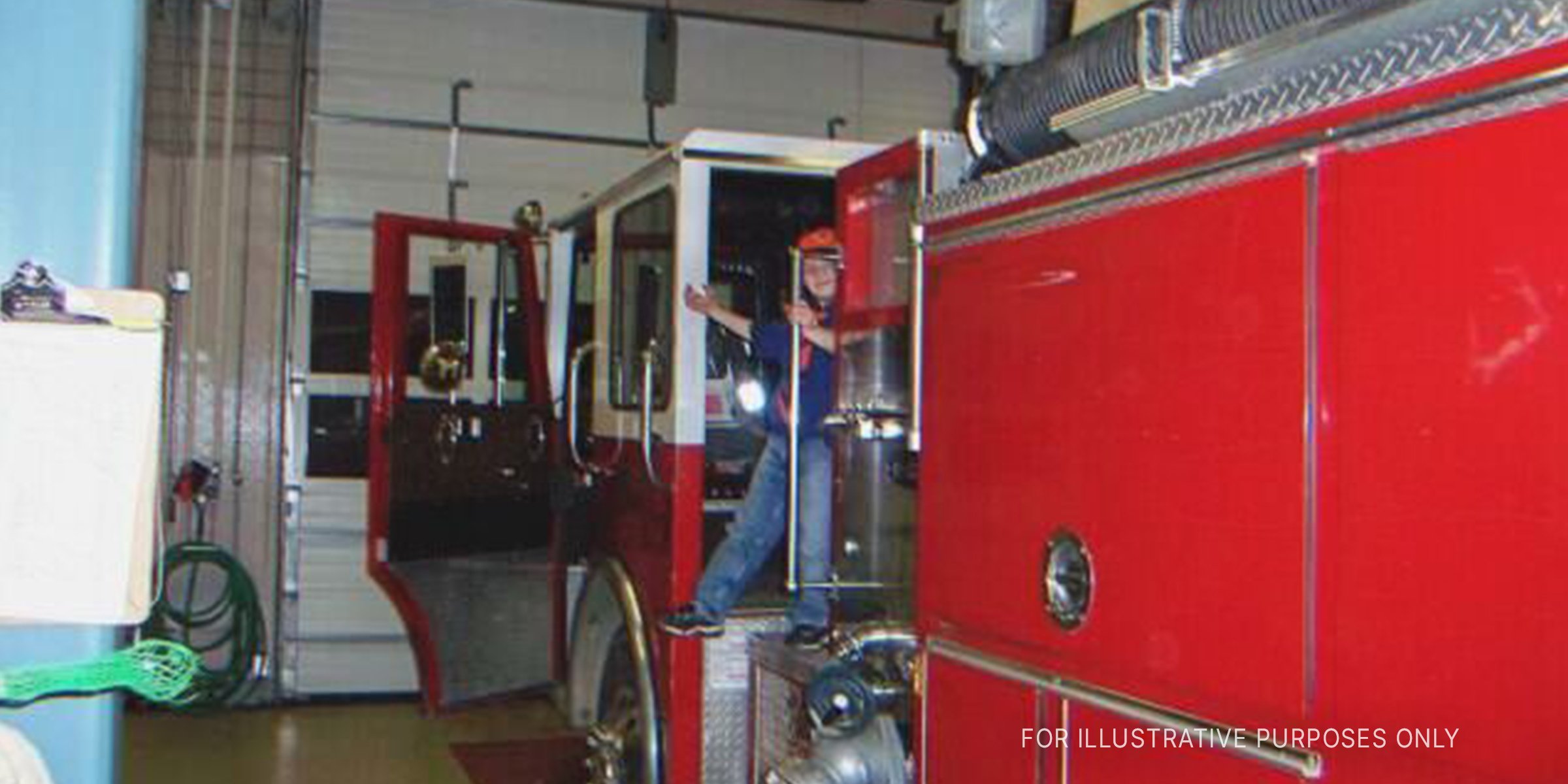 Boy in a fire station. | Source: Flickr / lori05871 (CC BY 2.0)