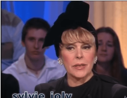 Sylvie Joly "J'étais à l'école avec Bernadette Chirac" | Archive INA/Youtube Sylvie Joly "J'étais à l'école avec Bernadette Chirac" | Archive INA/Youtube