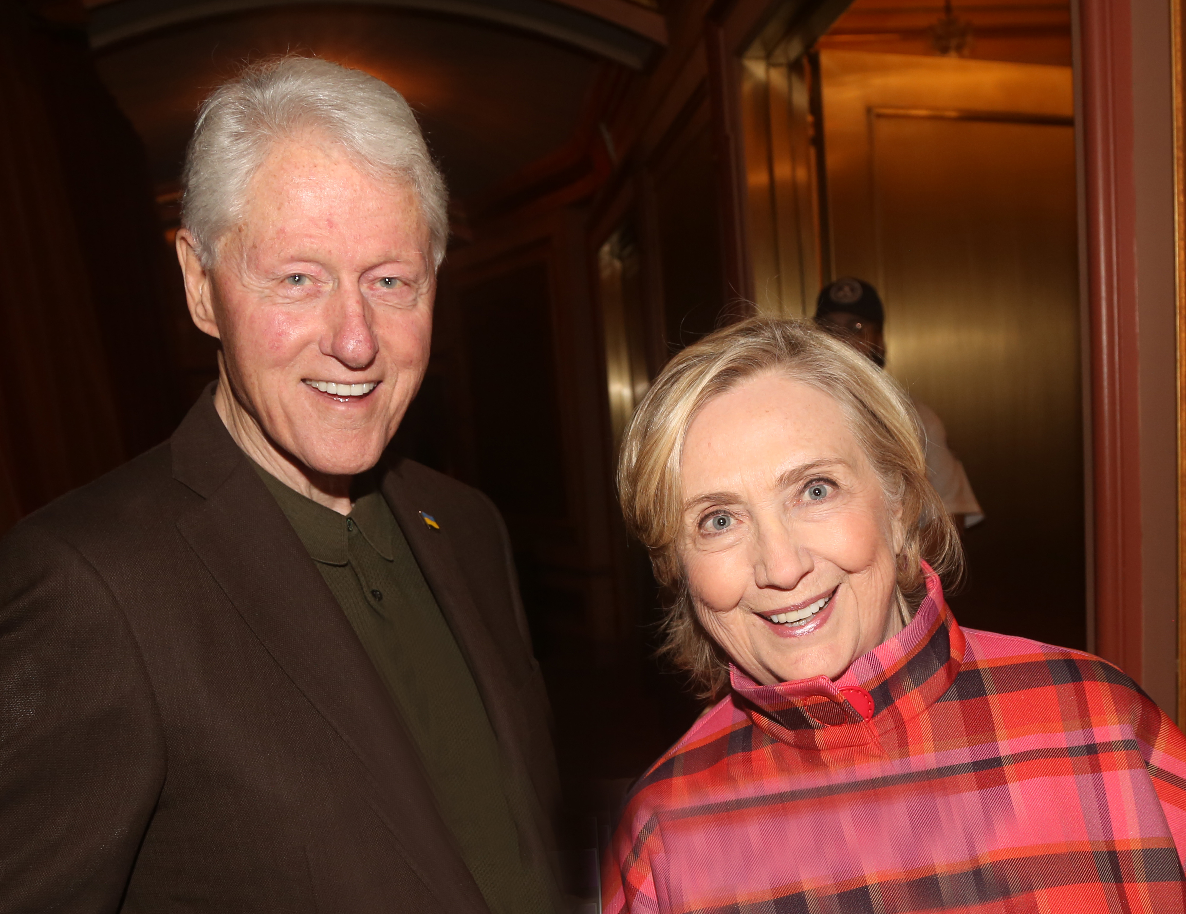 Bill and Hillary Clinton pose backstage at the new play "Leopoldstadt" on Broadway at The Longacre Theatre on June 28, 2023 in New York City | Source: Getty Images