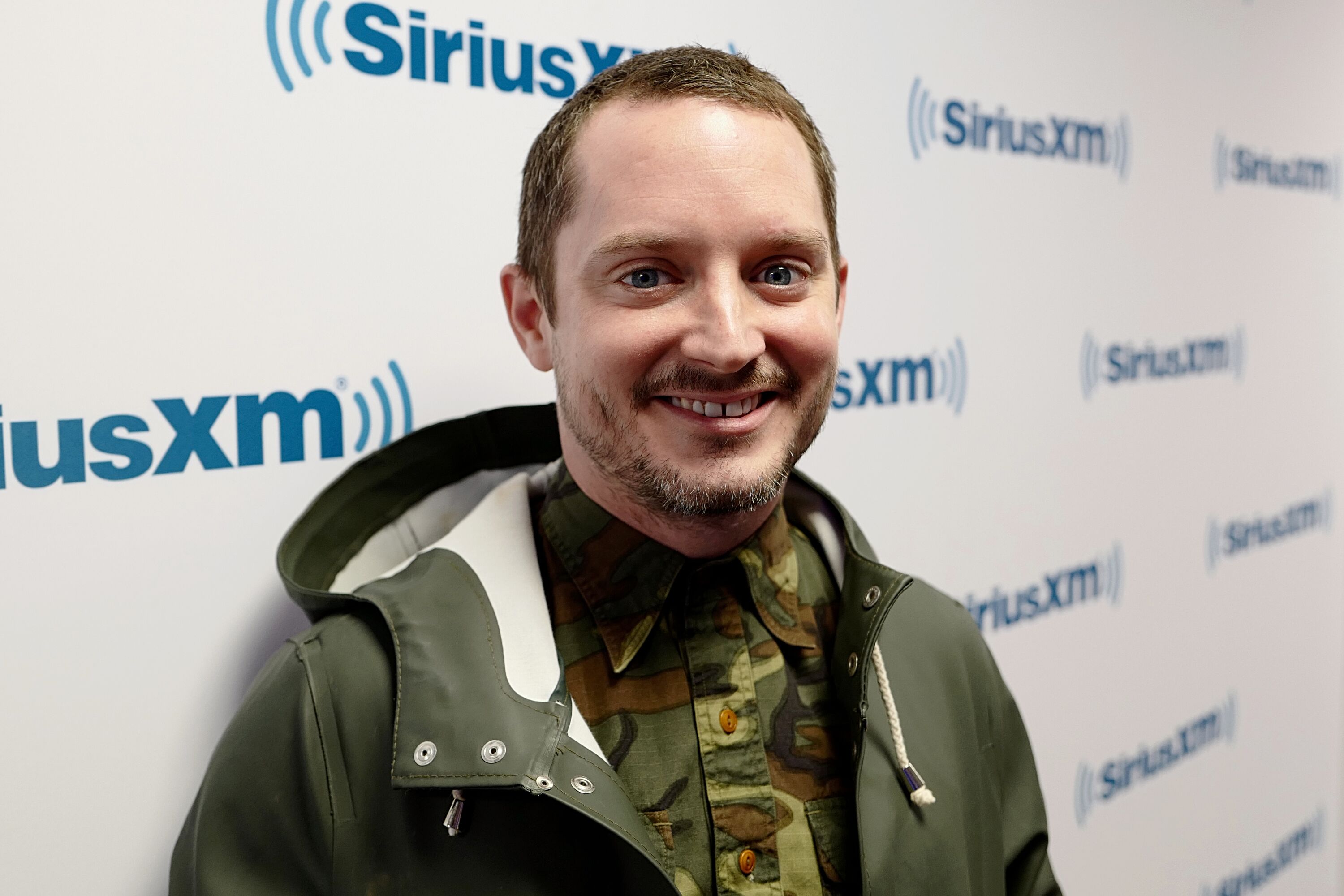 Elijah Wood visits SiriusXM Studios. | Source: Getty Images