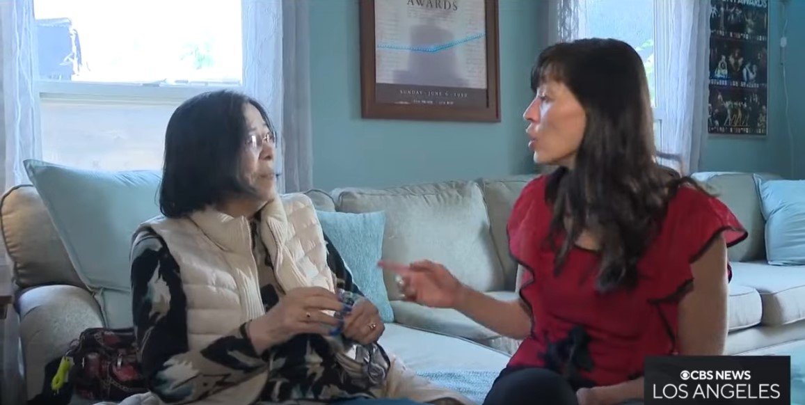 Picture of Sarah Kleinhans reuiniting with her biological mother | Source: Youtube/CBS Los Angeles 