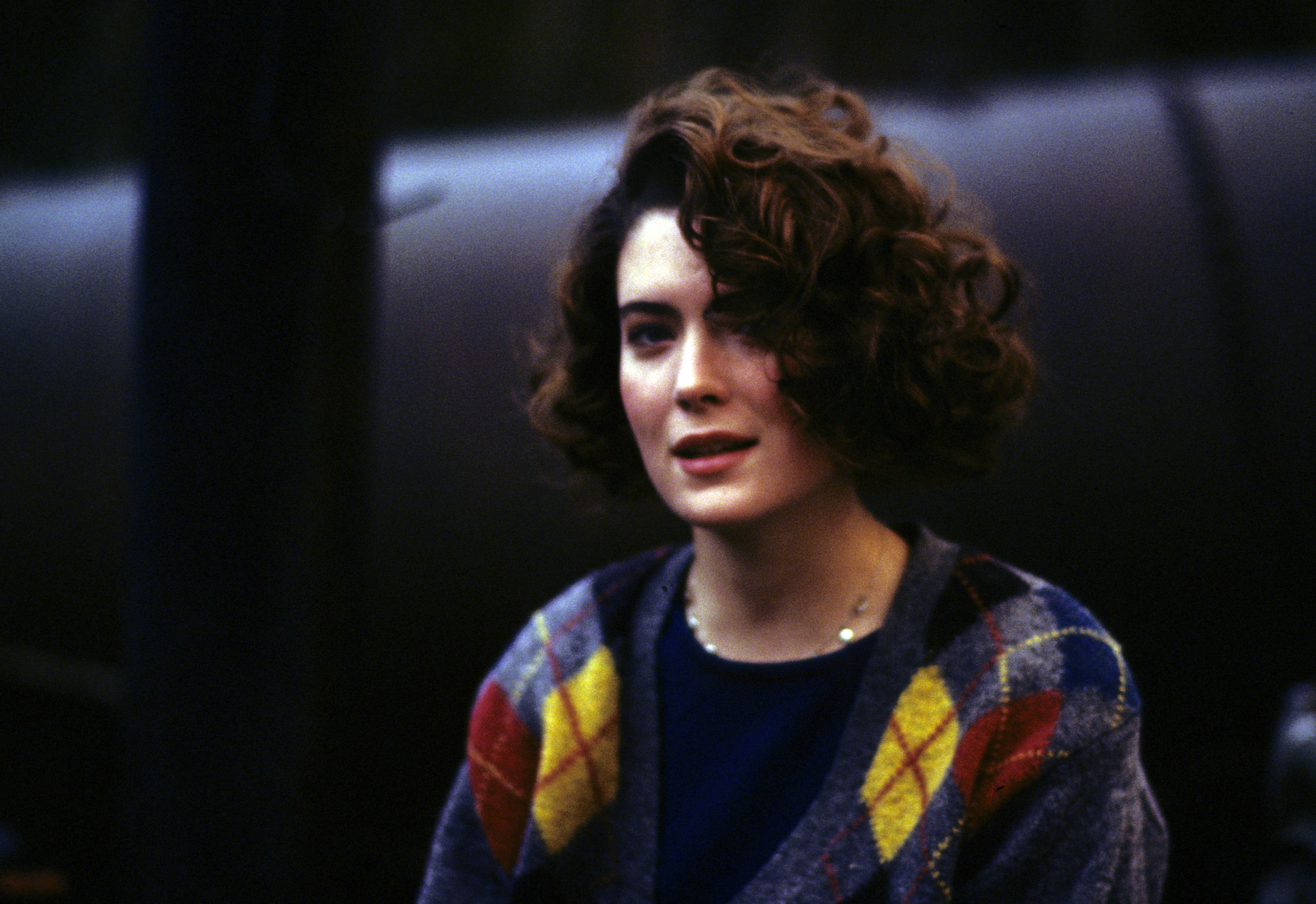 Lara Flynn Boyle during the filming of "Twin Peaks," circa 1990 | Source: Getty Images