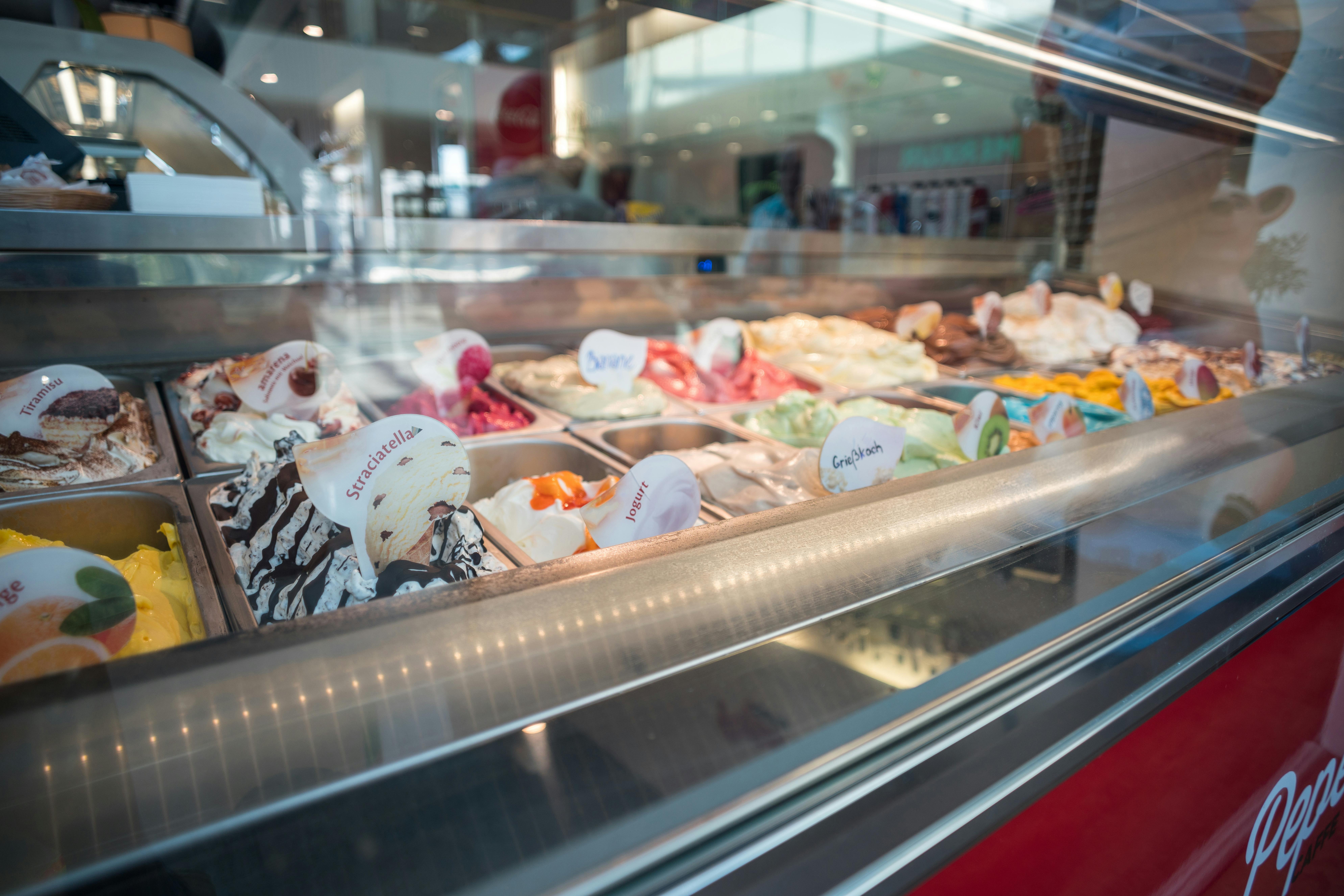 Image for illustration purposes only. Ice cream on display in a shop | Source: Pexels