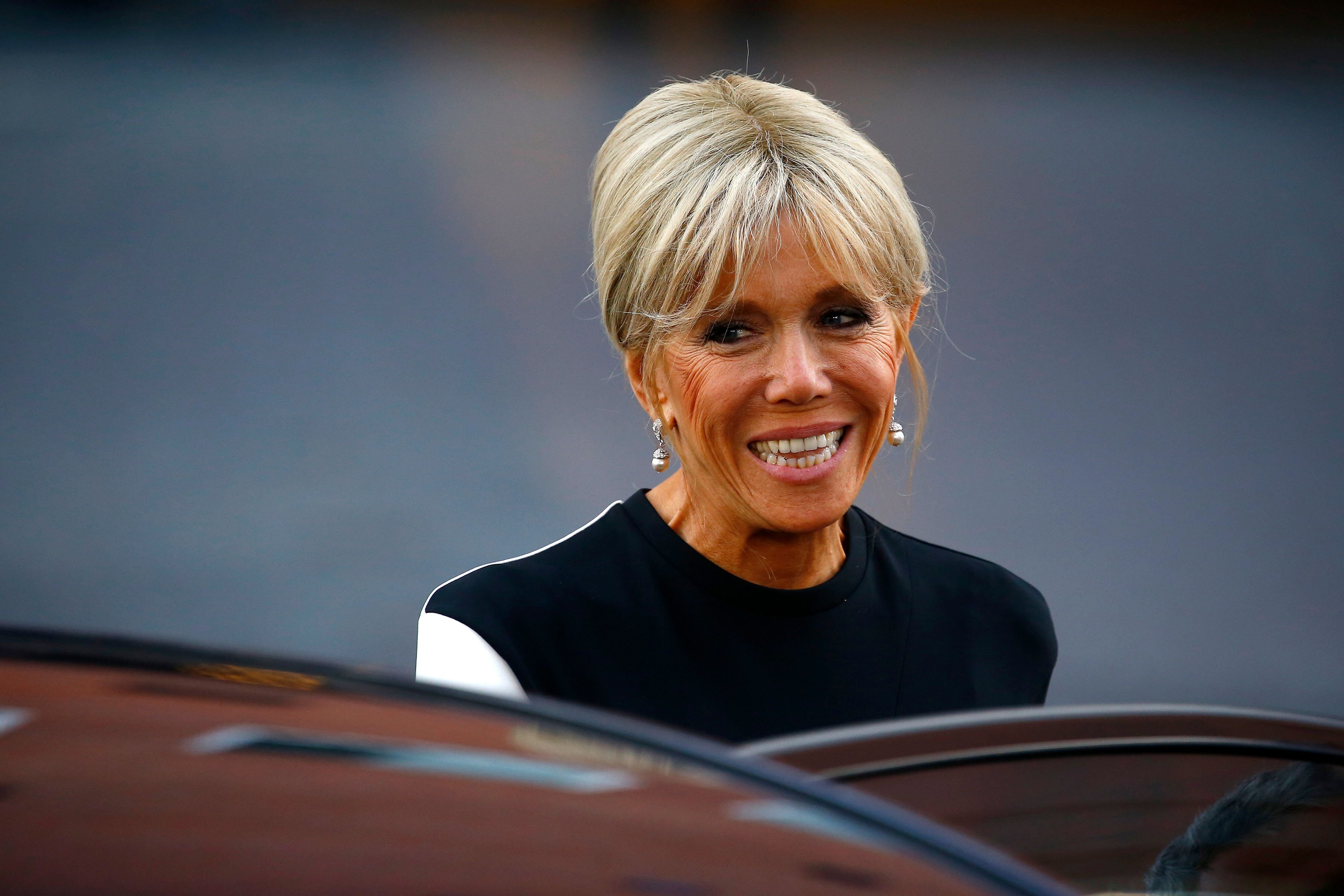 Brigitte Macron, arrive pour assister à un concert à la philharmonie d'Elbphilharmonie. | Photo : GettyImage