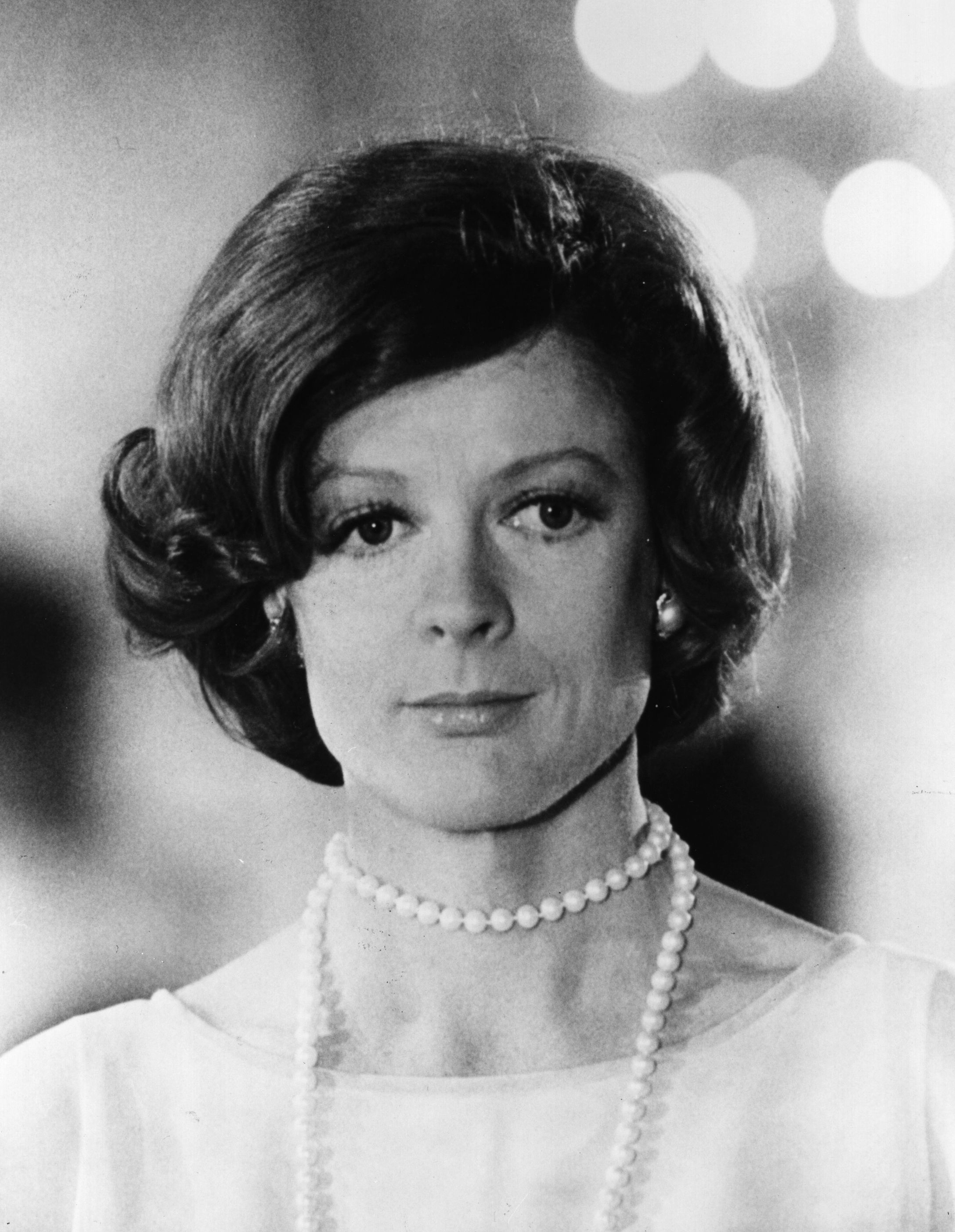 Maggie Smith pictured on January 1, 1975 | Source: Getty Images