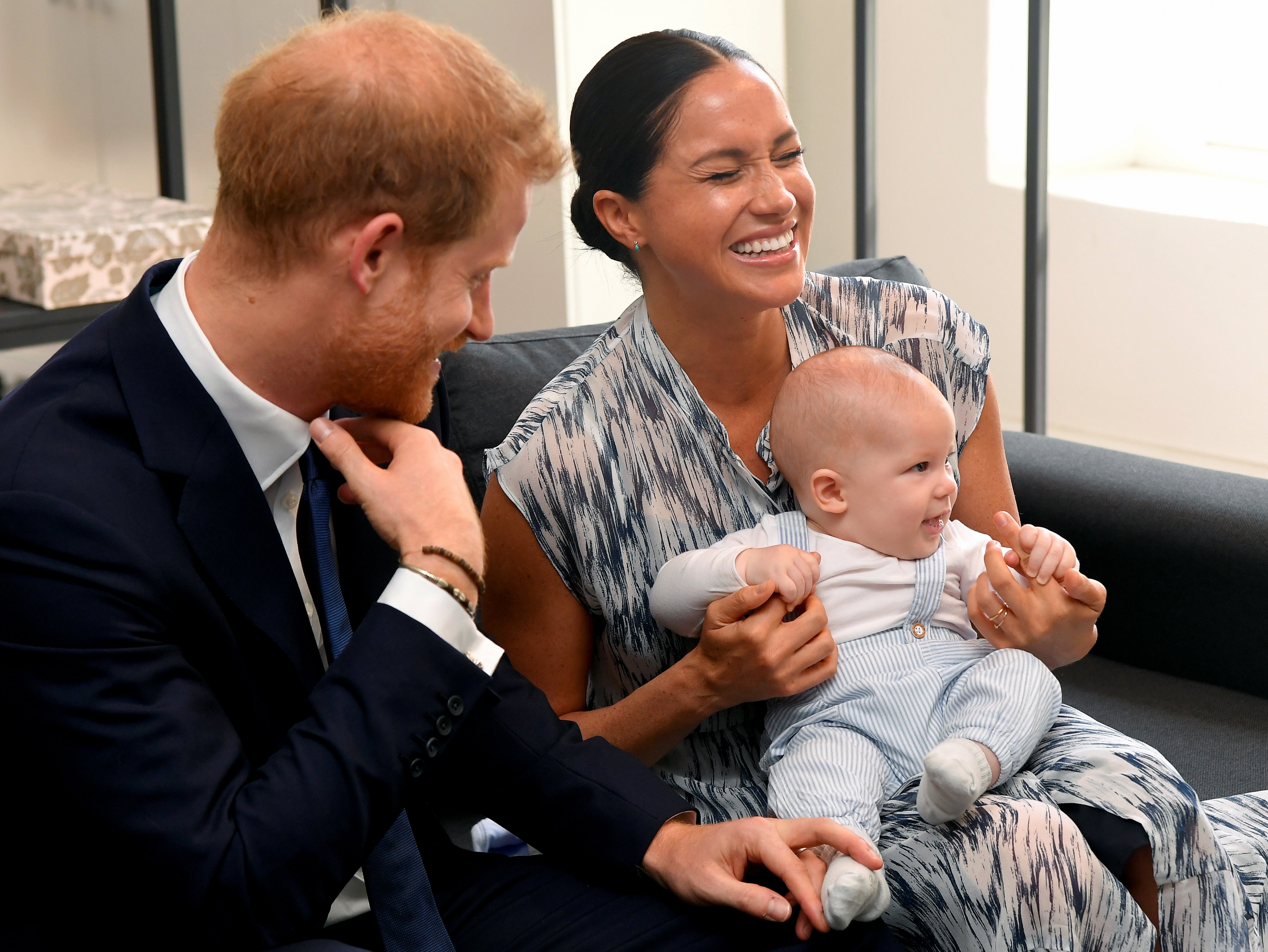 Prince Harry, Meghan Markle & their son Archie meet Archbishop Desmond Tutu in Cape Town, South Africa on Sept. 25, 2019 | Photo: Getty Images