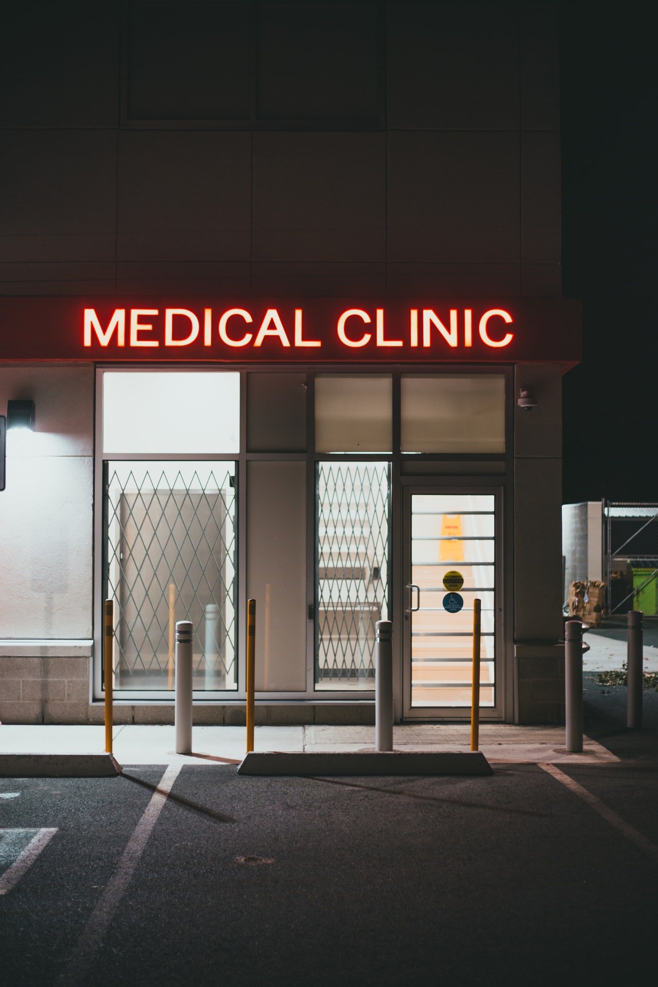 Medical clinic sign | Source: Pexels