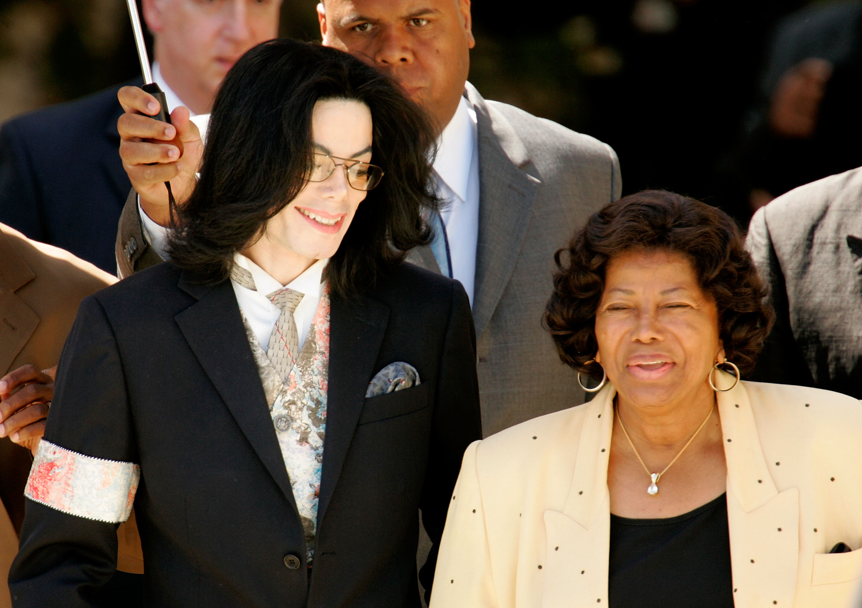 Michael Jackson and his mother Katherine Jackson at the Santa Barbara County courthouse on April 4, 2005, in California. | Source: Getty Images