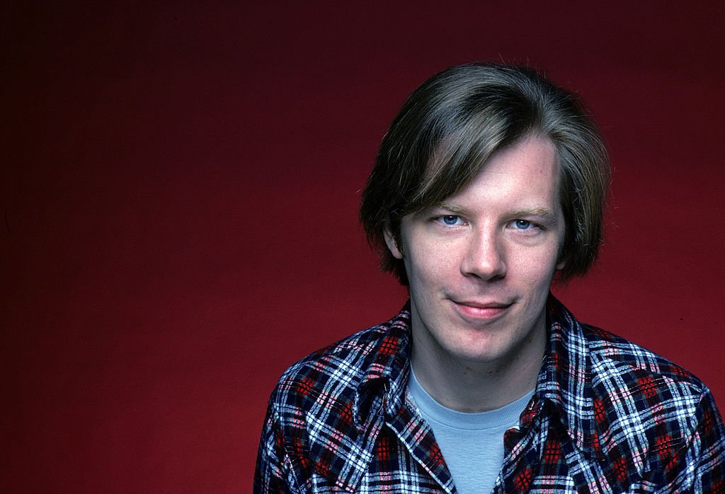 Actor Michael McKean on the set of "Laverne & Shirley" on May 11, 1976 | Source: Getty Images