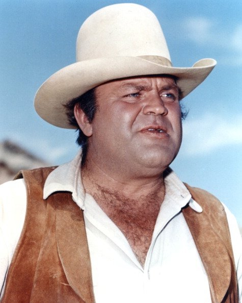US actor,  Dan Blocker wearing a cowboy hat. | Photo: Getty Images