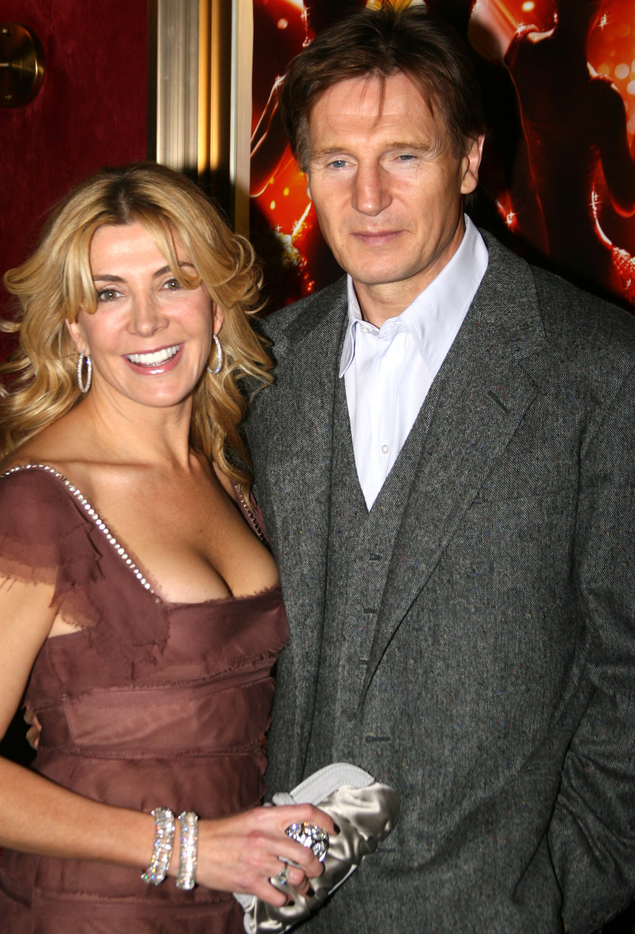 Natasha Richardson and Liam Neeson during Dreamgirls New York Premiere - Inside Arrivals at The Ziegfeld Theater in New York, NY, United States | Source: Getty Images