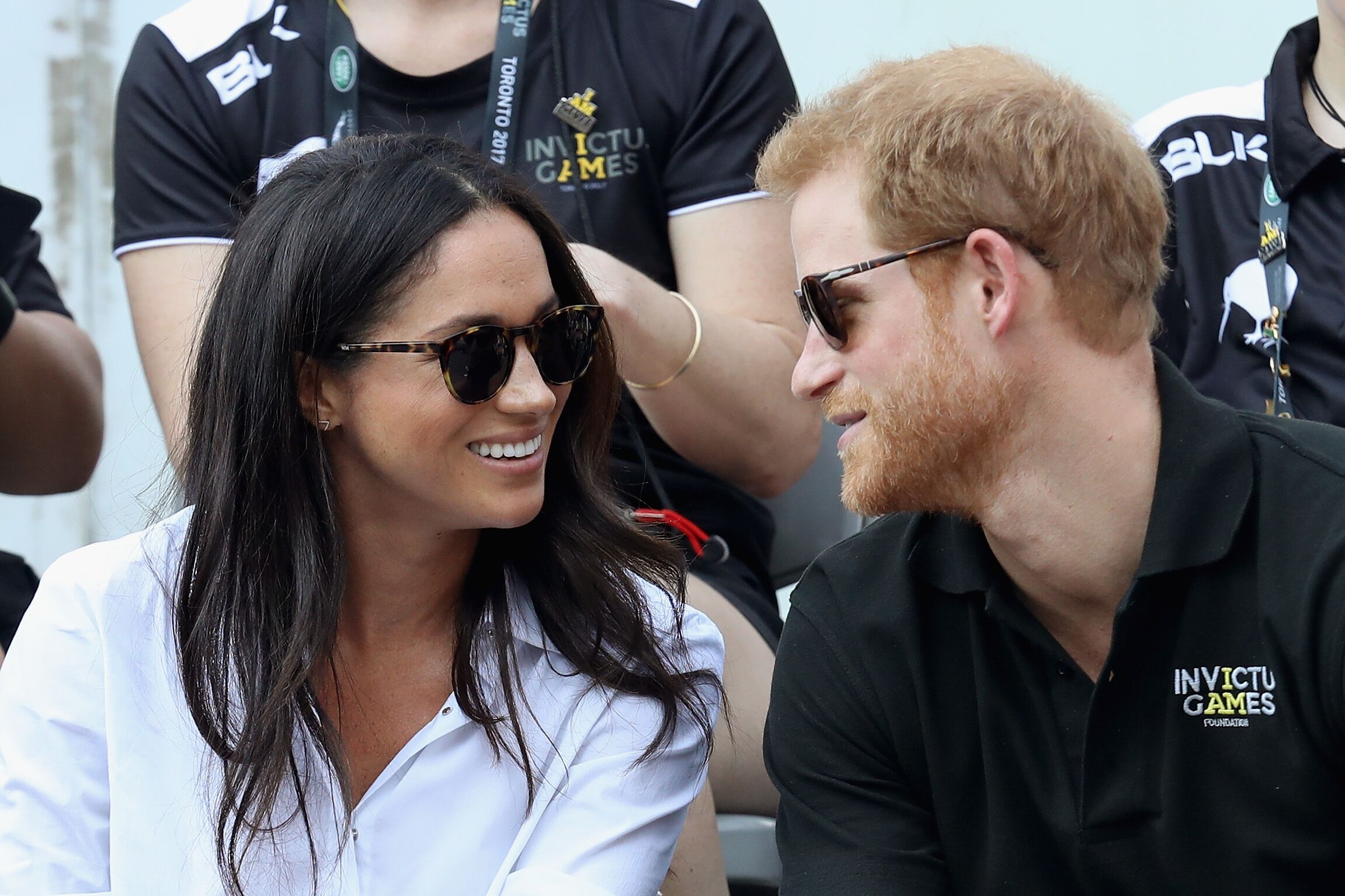 Prince Harry and Meghan Markle at a Wheelchair Tennis match during the Invictus Games on September 25, 2017, in Toronto | Source: Getty Images