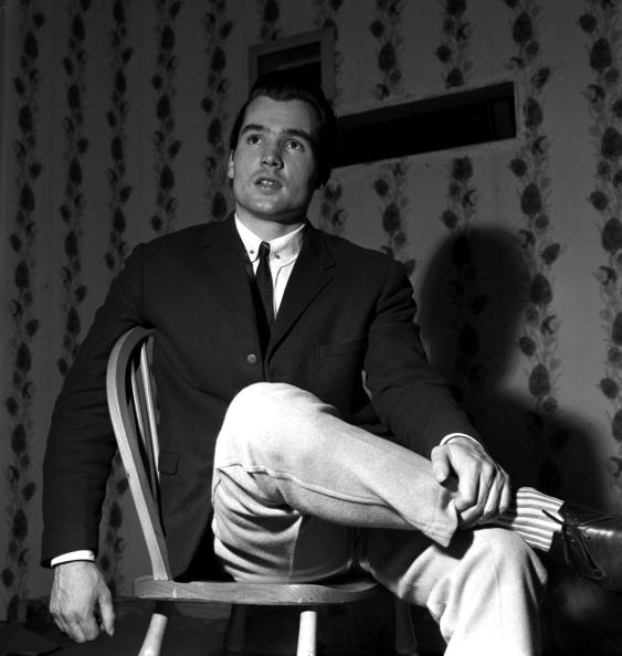 Angleterre, 1960, Un portrait de la pop star Ricky Valance. | Photo : Getty Images