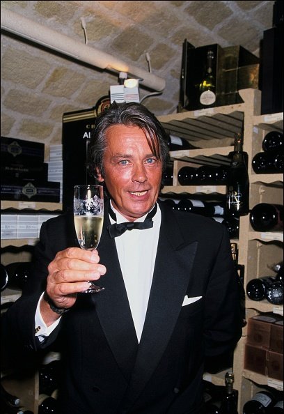 Soirée Delon au "Trente". |Photo : Getty Images