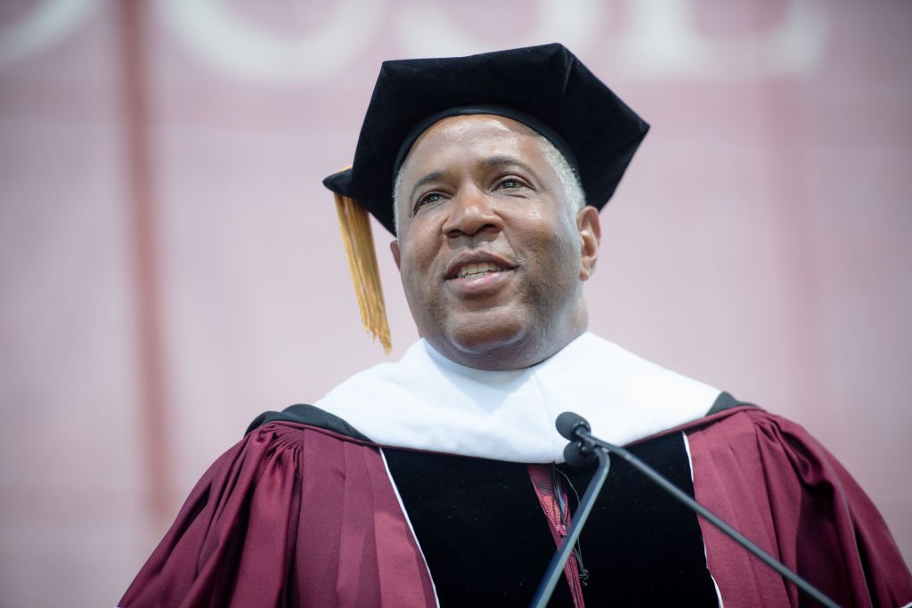 Robert F. Smith gives the commencement address during the Morehouse College 135th Commencement at Morehouse College | Photo: Getty Images