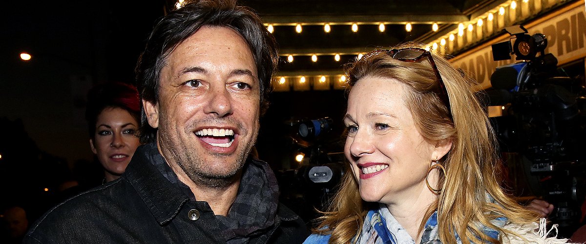  Marc Schauer and wife Laura Linney pose at the opening night arrivals for "Springsteen on Broadway" at The Walter Kerr Theatre on October 12, 2017 | Photo: Getty Images