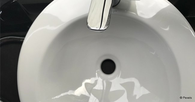 N'appelez pas encore le plombier : la façon simple de nettoyer l'évier en 3 étapes faciles