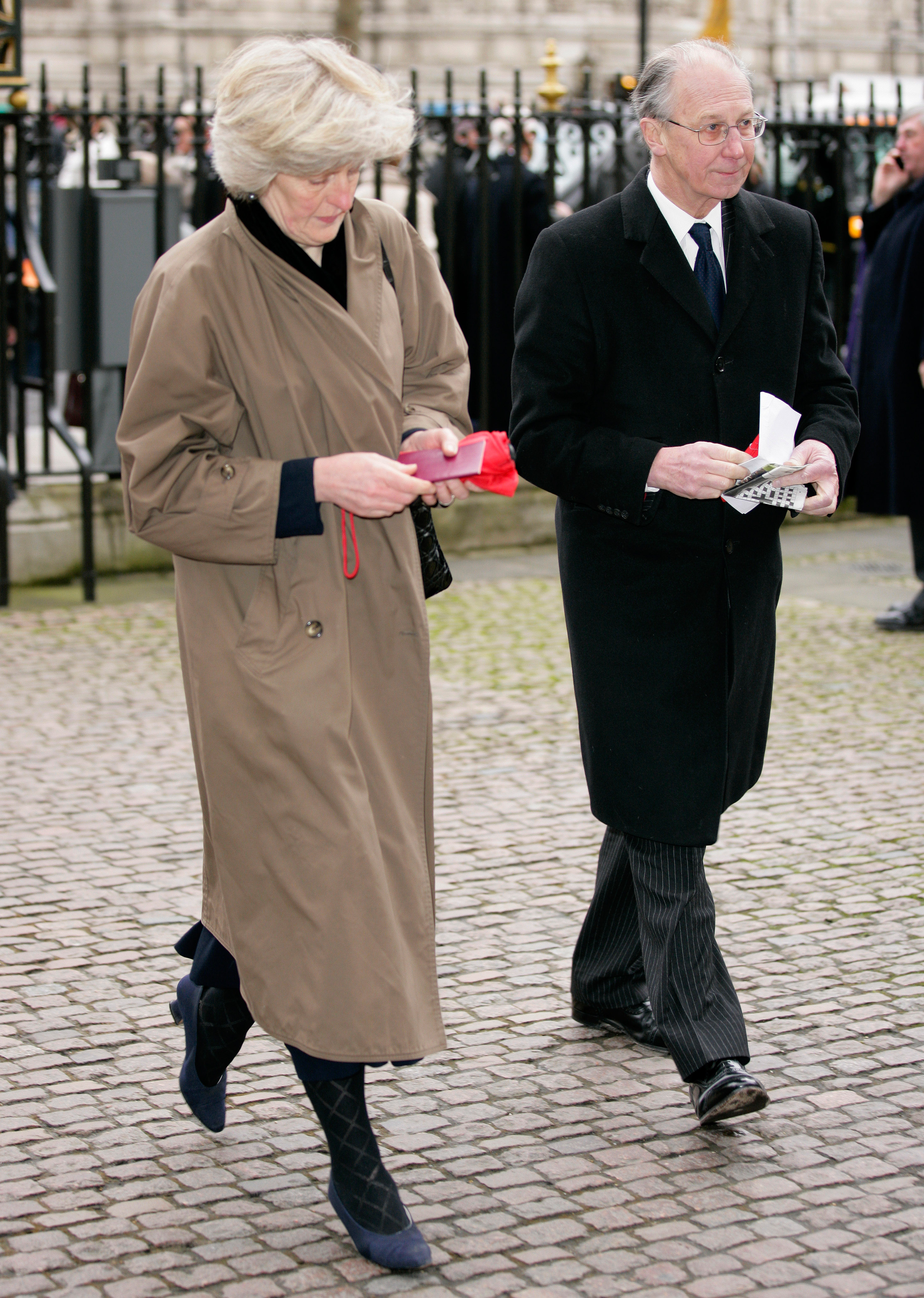 Lady Jane Fellowes and Robert Fellowes at Westminster Abbey in London, England on February 15, 2011 | Source: Getty Images