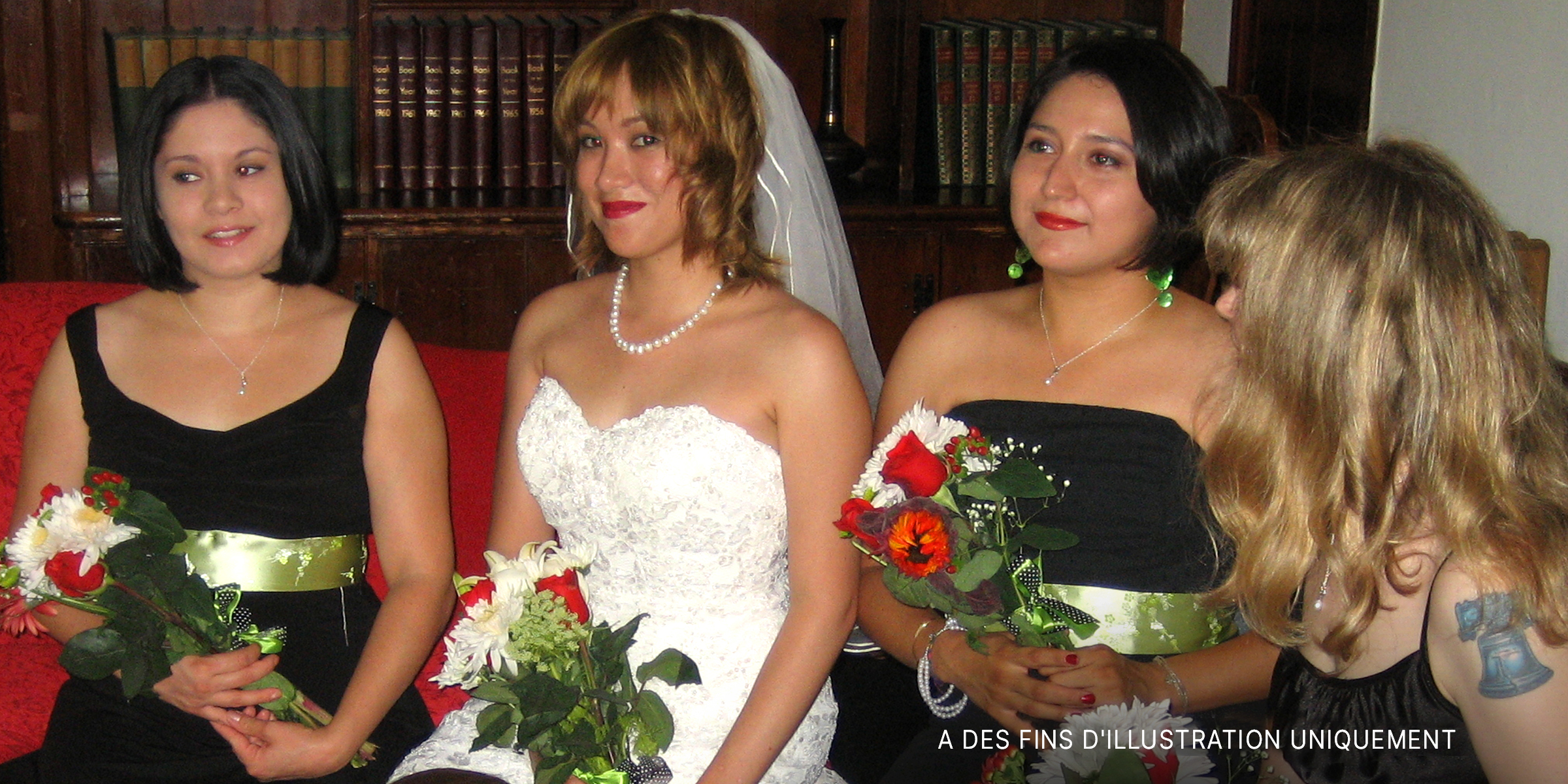 Une mariée a demandé à l'une de ses demoiselles d'honneur de ne pas se joindre au cortège nuptial après s'être coupé les cheveux. | Source : flickr.com/CC BY-SA 2.0/schnaars